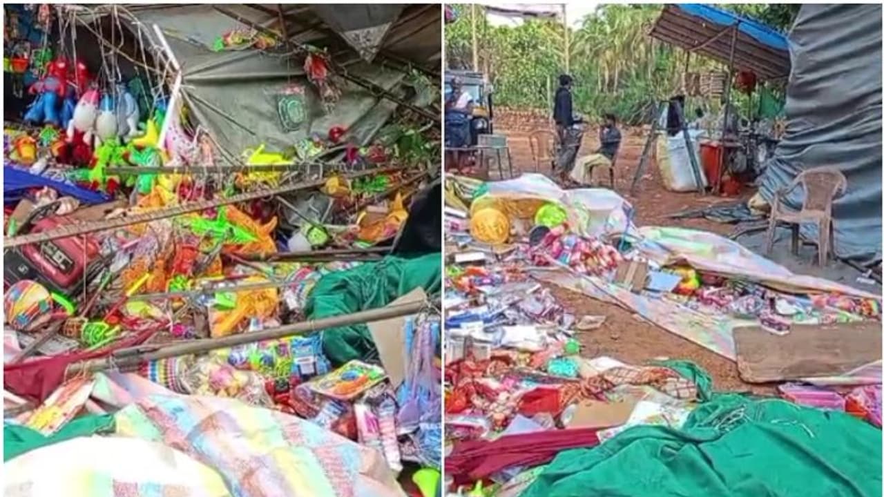 തൃശൂരിൽ ഉത്സവത്തിനെത്തിച്ച ആന ഇടഞ്ഞോടി, കടകൾ തകർത്തു; നാല് പേർക്ക് പരിക്ക് തൃശൂരിൽ ഉത്സവത്തിനെത്തിച്ച ആന ഇടഞ്ഞോടി, കടകൾ തകർത്തു; നാല് പേർക്ക് പരിക്ക്