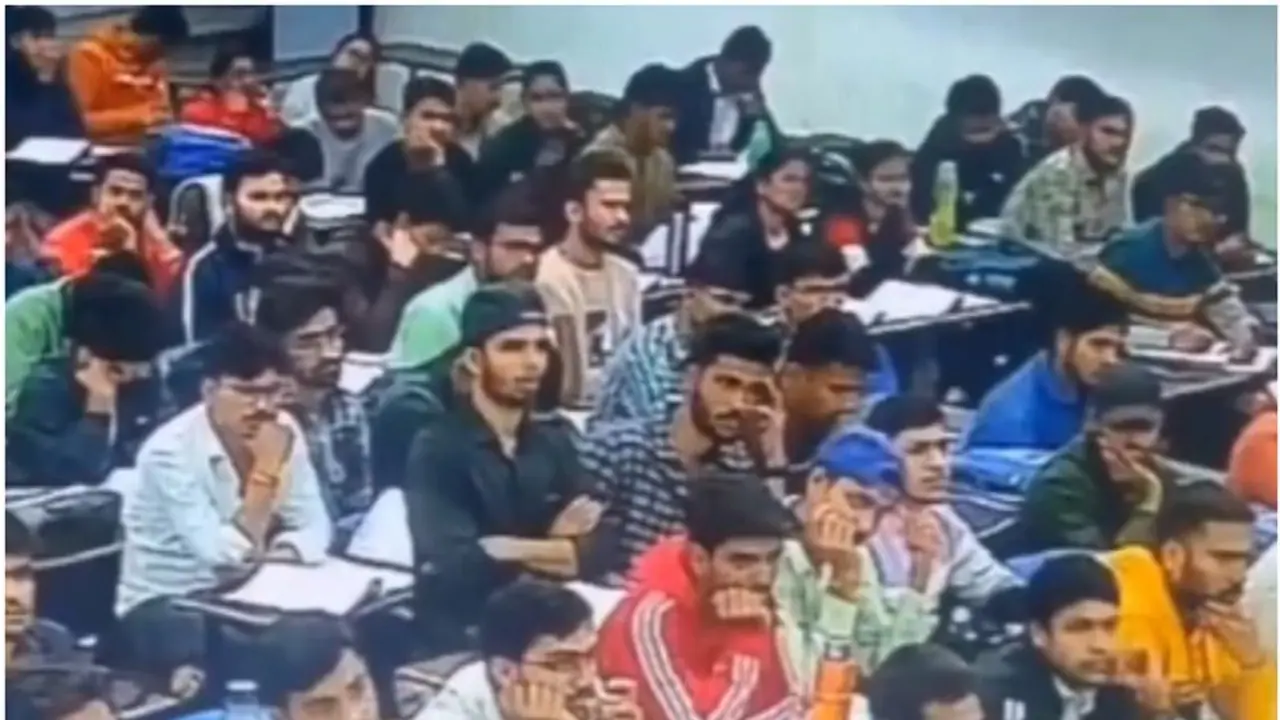 Viral: సివిల్ సర్వీసెస్కు ప్రిపేర్ అవుతున్న యువకుడు కోచింగ్ క్లాస్లోనే హఠాన్మరణం Viral: సివిల్ సర్వీసెస్కు ప్రిపేర్ అవుతున్న యువకుడు కోచింగ్ క్లాస్లోనే హఠాన్మరణం