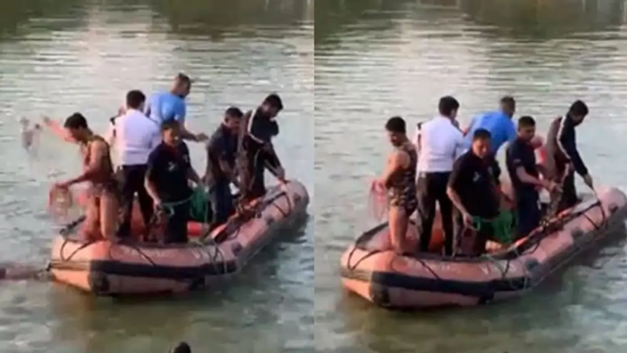 ಶಾಲಾ ಪ್ರವಾಸದಲ್ಲಿ ಭೀಕರ ಬೋಟ್ ದುರಂತ; 27 ವಿದ್ಯಾರ್ಥಿಗಳ ಪೈಕಿ 13 ಮಂದಿ ಮೃತ, ಹಲವರು ನಾಪತ್ತೆ! ಶಾಲಾ ಪ್ರವಾಸದಲ್ಲಿ ಭೀಕರ ಬೋಟ್ ದುರಂತ; 27 ವಿದ್ಯಾರ್ಥಿಗಳ ಪೈಕಿ 13 ಮಂದಿ ಮೃತ, ಹಲವರು ನಾಪತ್ತೆ!