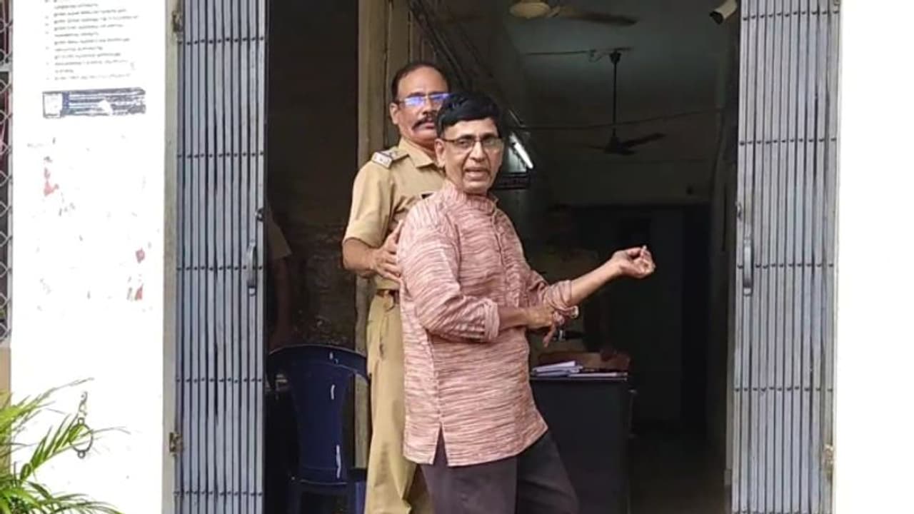 റോഡിൽവെച്ച് കണ്ട 13കാരന് പാസ്റ്റർ 'ടാബ്' കൊടുത്തു, തുറന്നപ്പോൾ അശ്ലീല ചിത്രം, ലൈംഗിക ഉപദ്രവത്തിന് അറസ്റ്റിൽ