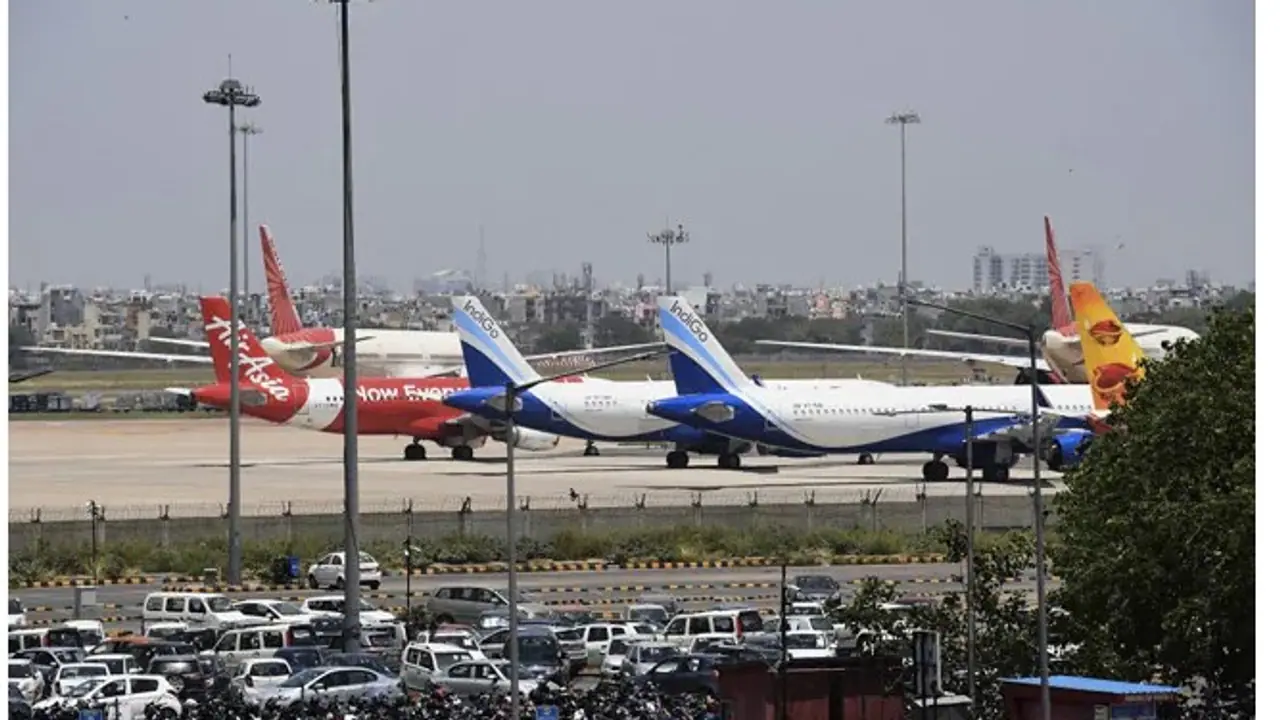 delhi flights