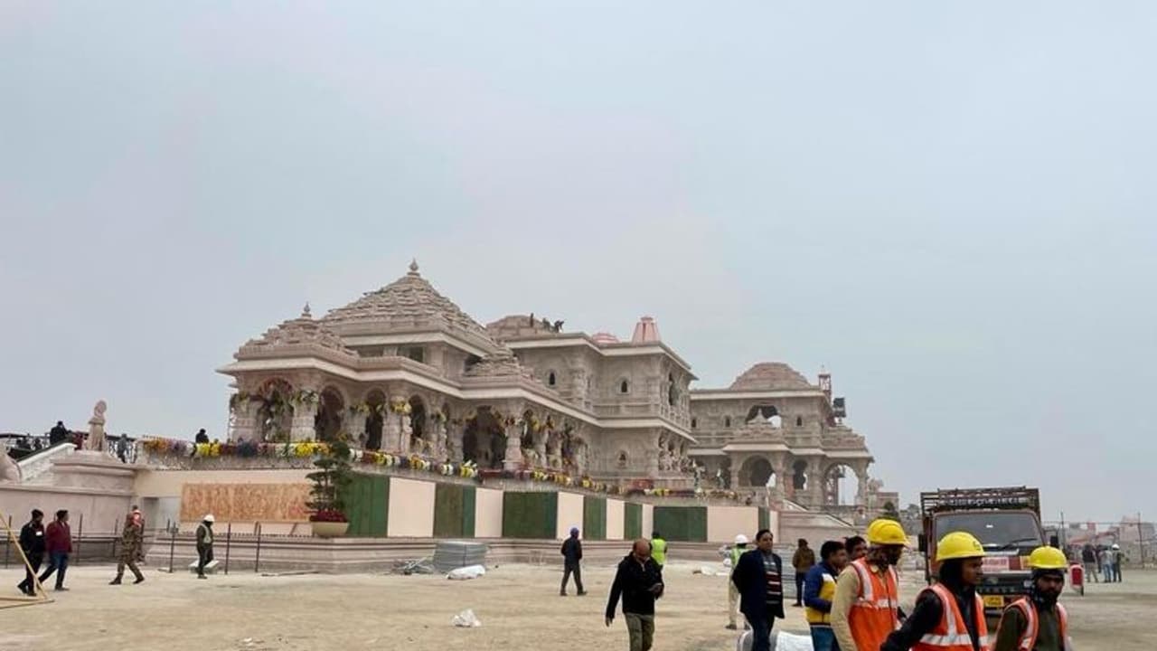 അയോധ്യ രാമക്ഷേത്രം; ഒരുങ്ങുന്നത് വമ്പൻ തൊഴിലവസരങ്ങൾ അയോധ്യ രാമക്ഷേത്രം; ഒരുങ്ങുന്നത് വമ്പൻ തൊഴിലവസരങ്ങൾ