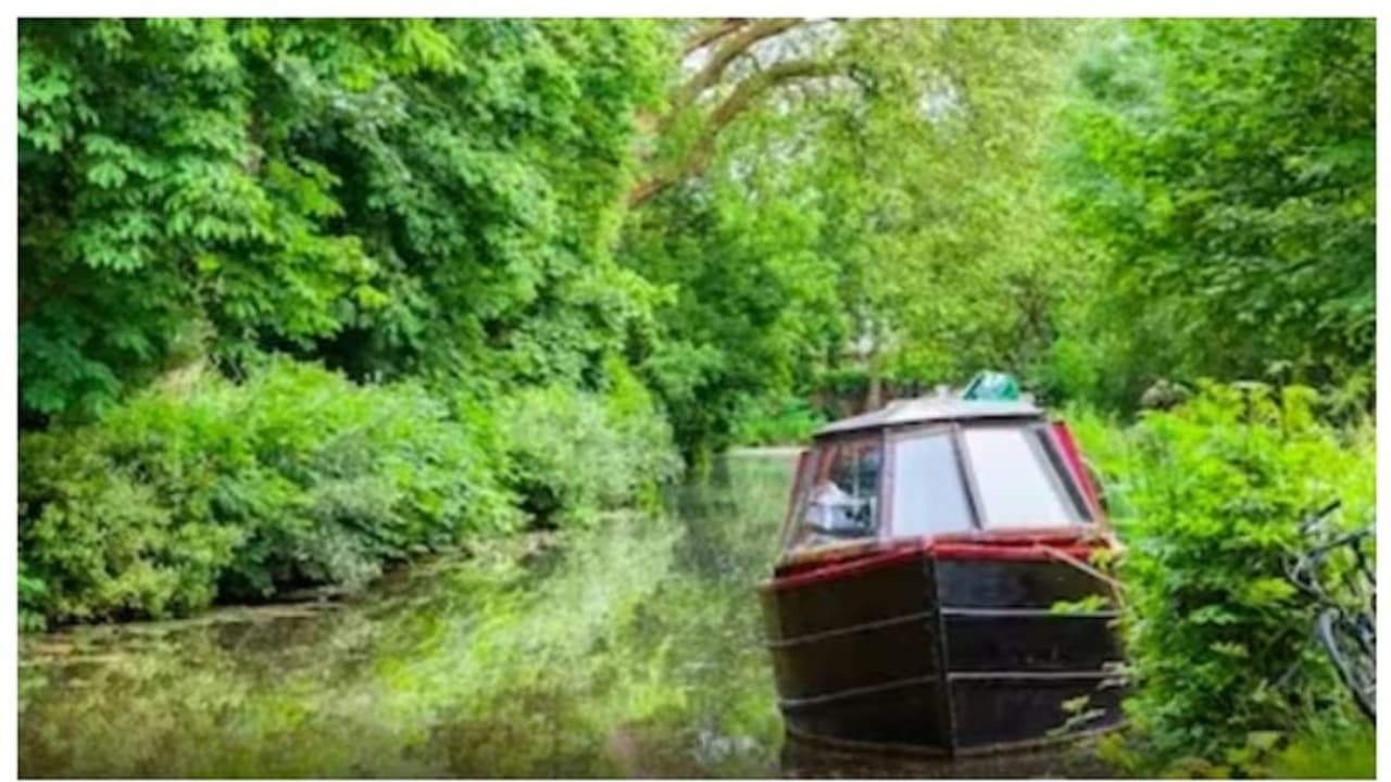 കുതിരകളും കഴുതകളും ബോട്ട് വലിച്ചിരുന്ന ബ്രീട്ടീഷ് കാലം; ഇന്ന് വിനോദ സഞ്ചാര പാതകള്‍ !