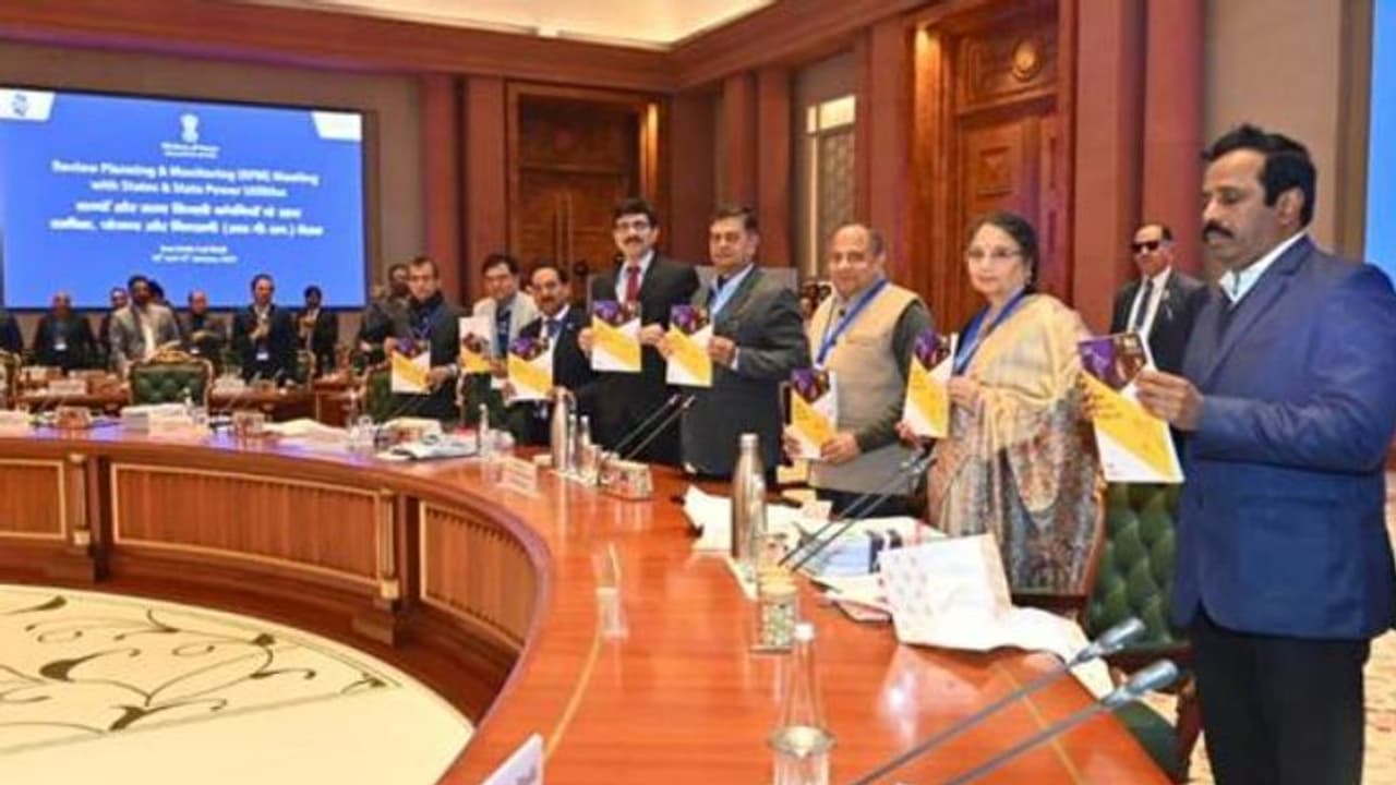 நுகர்வோர் சேவை மதிப்பீடு.. Powerthon 20240 ஐ அறிமுகப்படுத்திய மத்திய மின்துறை அமைச்சர் ஆர்.கே. சிங் ! நுகர்வோர் சேவை மதிப்பீடு.. Powerthon 20240 ஐ அறிமுகப்படுத்திய மத்திய மின்துறை அமைச்சர் ஆர்.கே. சிங் !