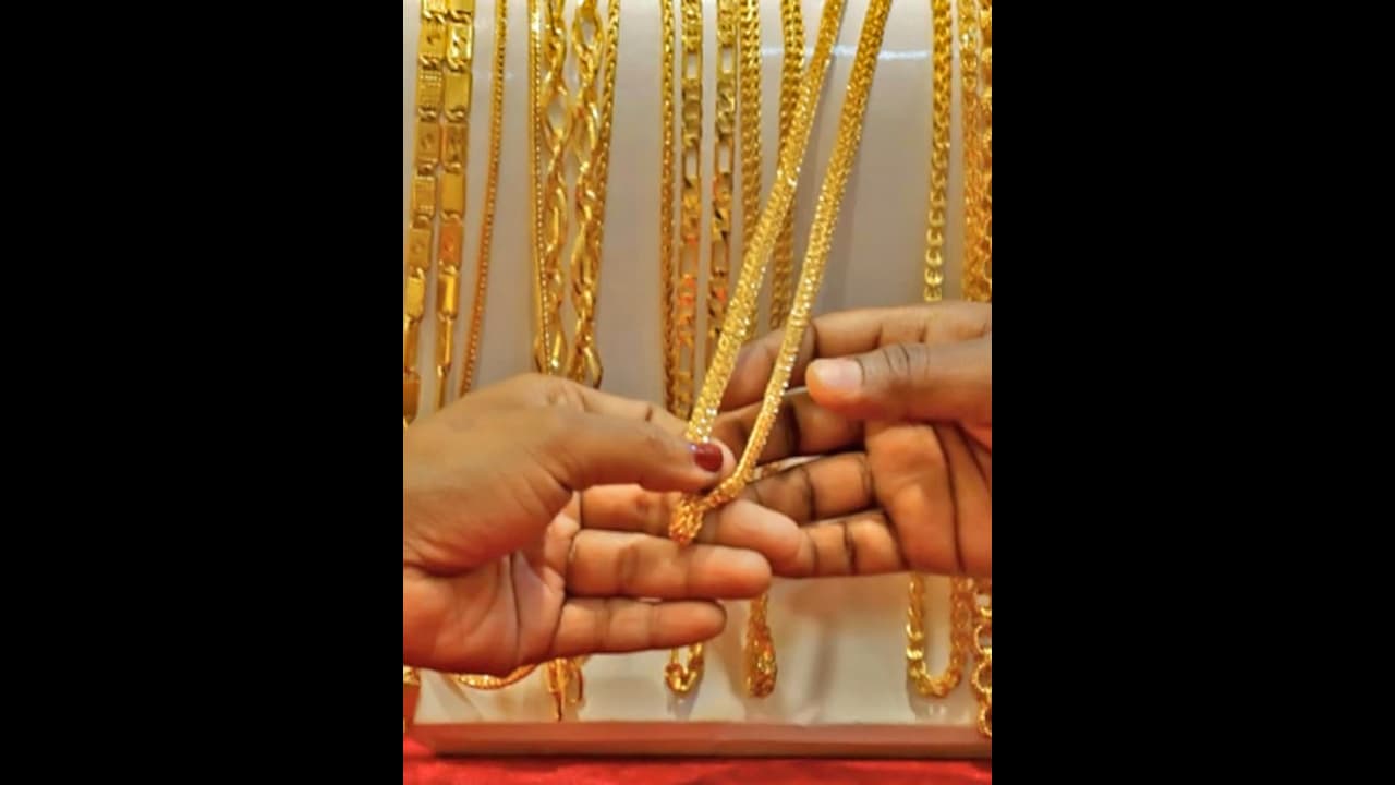 Gold Silver Price Today: ಇಂದು ಬೆಂಗಳೂರು ಸೇರಿ ದೇಶದ ಪ್ರಮುಖ ನಗರಗಳಲ್ಲಿ ಚಿನ್ನ, ಬೆಳ್ಳಿ ದರ ಹೇಗಿದೆ ನೋಡಿ..