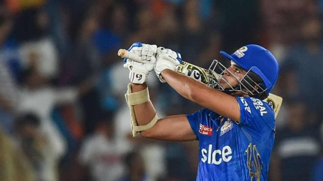 ഇന്ത്യയുടെ പുതിയ ഓൾ റൗണ്ടർ ലോഡിങ്; രഞ്ജിയിൽ എട്ടാമനായി ഇറങ്ങി വീണ്ടും ഫിഫ്റ്റിയടിച്ച് അര്‍ജുൻ ടെന്‍ഡുല്‍ക്കർ