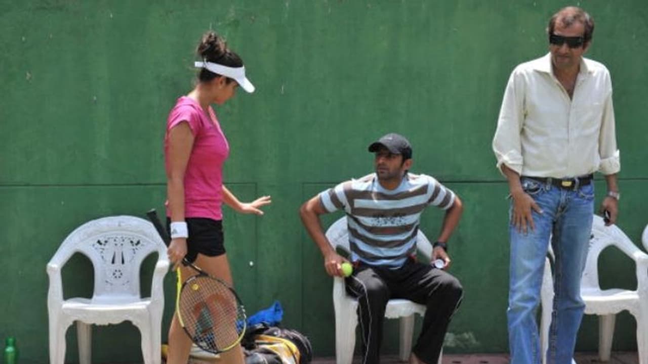 ഷൊയ്ബുമായുള്ള വിവാഹമോചനം; തീരുമാനമെടുത്തത് സാനിയ; കാരണം വ്യക്തമാക്കി പിതാവ് ഇമ്രാന് മിര്സ ഷൊയ്ബുമായുള്ള വിവാഹമോചനം; തീരുമാനമെടുത്തത് സാനിയ; കാരണം വ്യക്തമാക്കി പിതാവ് ഇമ്രാന് മിര്സ