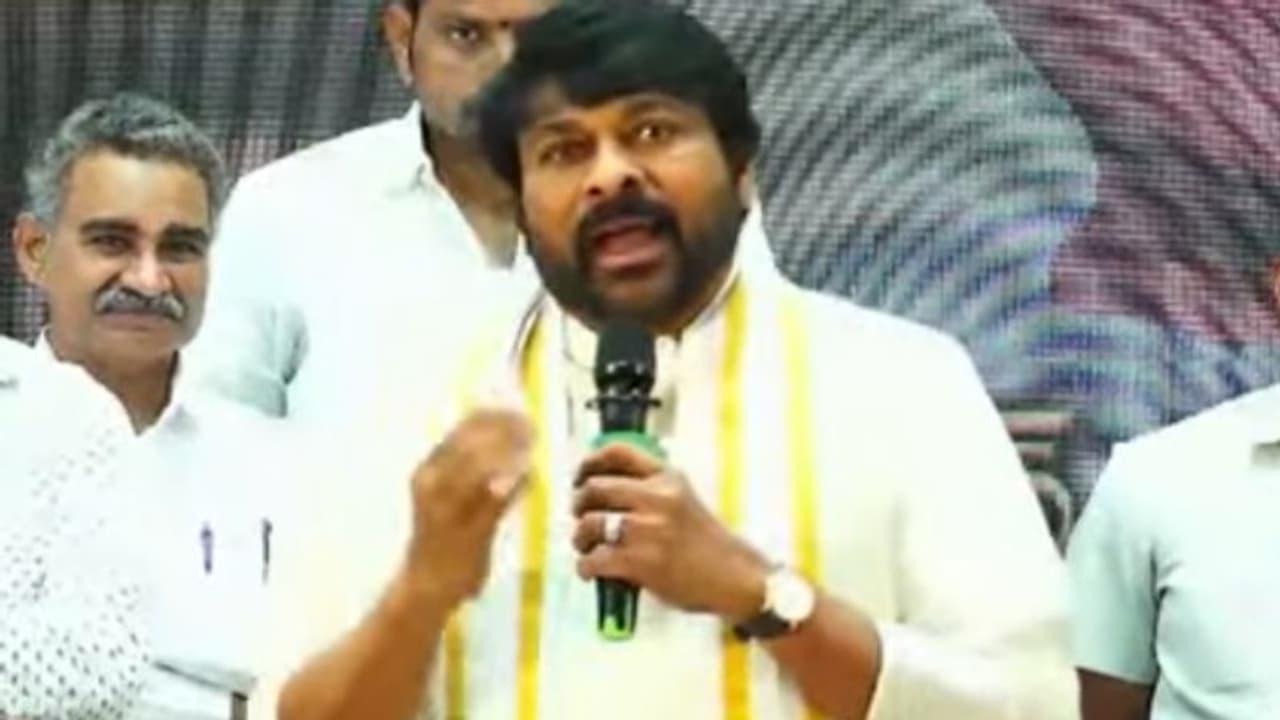 చిరంజీవి ఆటోబయోగ్రఫీ.. రాసేది ఎవరో తెలుసా?