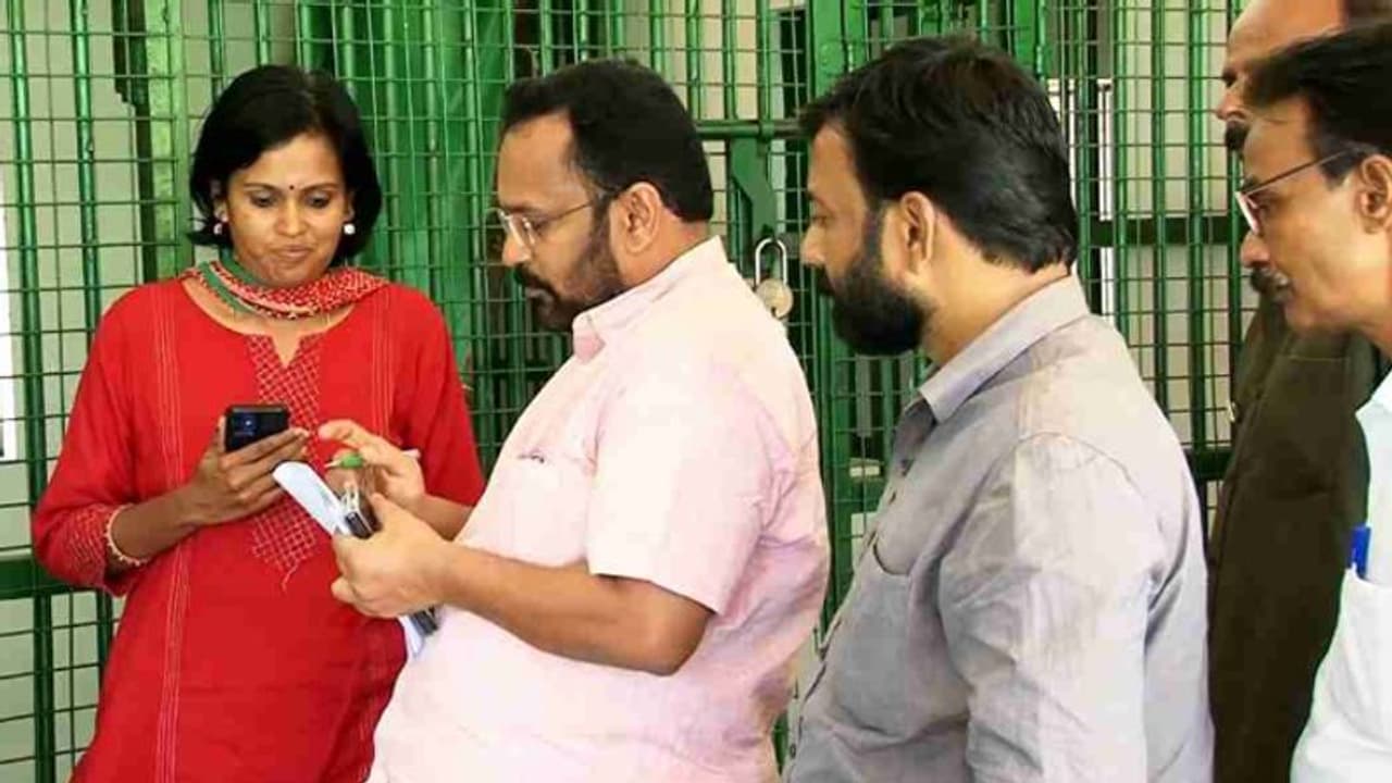 'മുറിവിന് തുന്നലിട്ടെങ്കിലും സ്വയം പൊട്ടിക്കും, ദിവസം കഴിക്കുന്നത് ഏഴ് കിലോ ബീഫ്'; 'രുദ്രനെ' കുറിച്ച് മന്ത്രി 'മുറിവിന് തുന്നലിട്ടെങ്കിലും സ്വയം പൊട്ടിക്കും, ദിവസം കഴിക്കുന്നത് ഏഴ് കിലോ ബീഫ്'; 'രുദ്രനെ' കുറിച്ച് മന്ത്രി