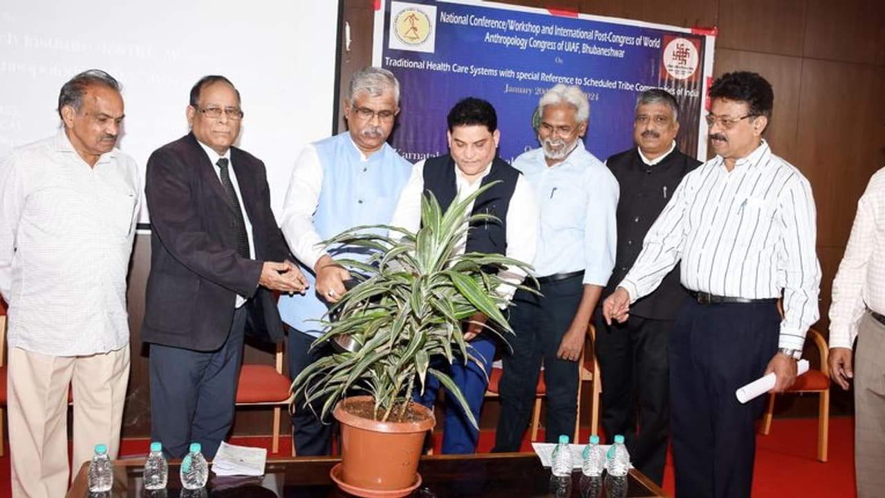  ಪಾರಂಪರಿಕ ವೈದ್ಯರ ಸಮಸ್ಯೆಗಳನ್ನು ಸರ್ಕಾರ ಬಗೆಹರಿಸಲಿ : ಪ್ರೊ.ಎಂ.ಆರ್. ಗಂಗಾಧರ್