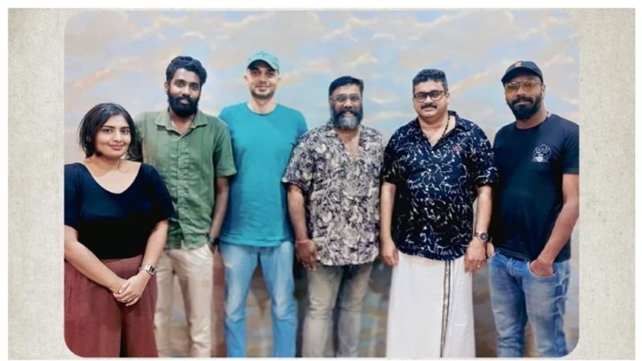 പുതിയ ചിത്രവുമായി മെലാഞ്ച് ഫിലിം ഹൗസ്; സംവിധാനം ഷാനിൽ മുഹമ്മദ് ; പ്രഖ്യാപനവുമായി അണിയറ പ്രവർത്തകർ പുതിയ ചിത്രവുമായി മെലാഞ്ച് ഫിലിം ഹൗസ്; സംവിധാനം ഷാനിൽ മുഹമ്മദ് ; പ്രഖ്യാപനവുമായി അണിയറ പ്രവർത്തകർ