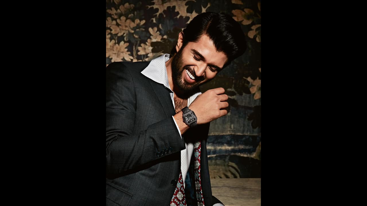 ನಟ ವಿಜಯ್ ದೇವರಕೊಂಡಗೆ ವಿದ್ಯಾರ್ಥಿನಿಯರಿಂದ ವಿಚಿತ್ರ ಬೇಡಿಕೆ: ನಟನ ಉತ್ತರಕ್ಕೆ ಫ್ಯಾನ್ಸ್ ಫಿದಾ ನಟ ವಿಜಯ್ ದೇವರಕೊಂಡಗೆ ವಿದ್ಯಾರ್ಥಿನಿಯರಿಂದ ವಿಚಿತ್ರ ಬೇಡಿಕೆ: ನಟನ ಉತ್ತರಕ್ಕೆ ಫ್ಯಾನ್ಸ್ ಫಿದಾ