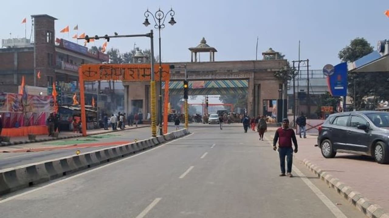 Ayodhya Ram Mandir : అయోధ్యలో ఆంక్షలు షురూ... ఆరు కిలోమీటర్ల దూరంలోనే అన్నీ బంద్