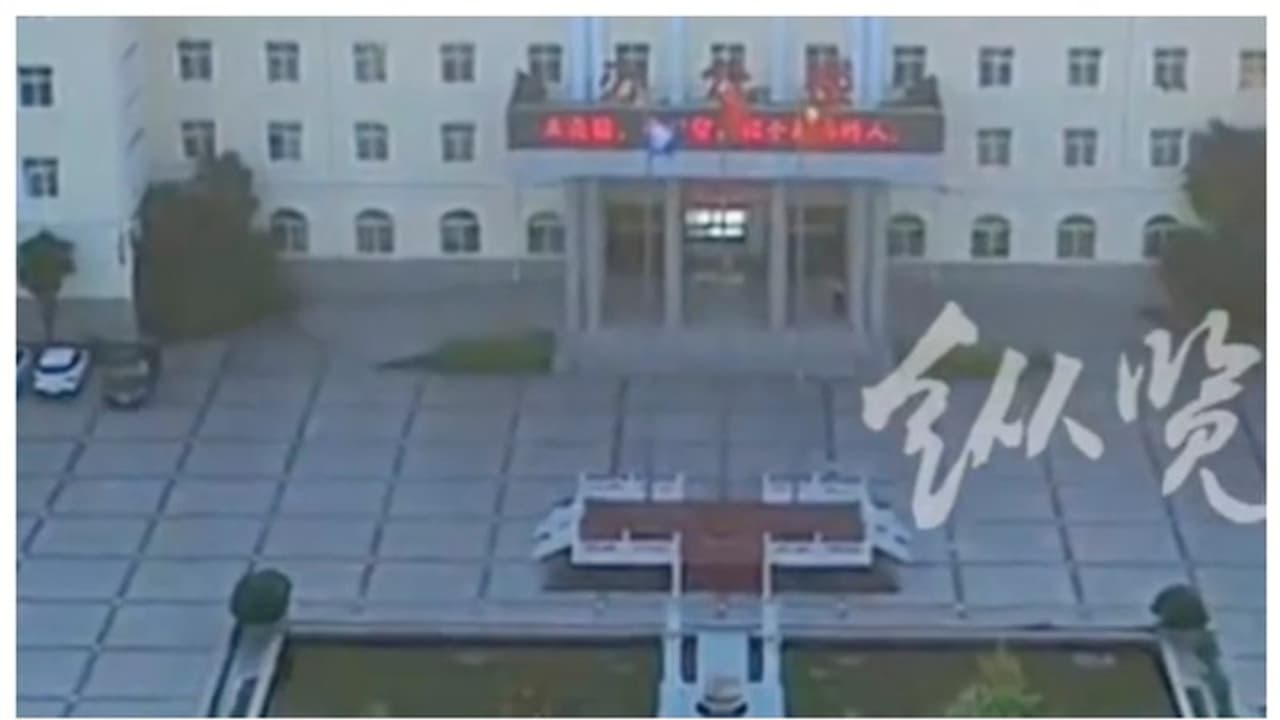 'നന്നായി പഠിക്കും ഇല്ലെങ്കില്‍...'; വിദ്യാര്‍ത്ഥികളില്‍ നിന്നും പ്രതിജ്ഞ എഴുതിവാങ്ങിയ അധ്യാപകന് എട്ടിന്‍റെ പണി