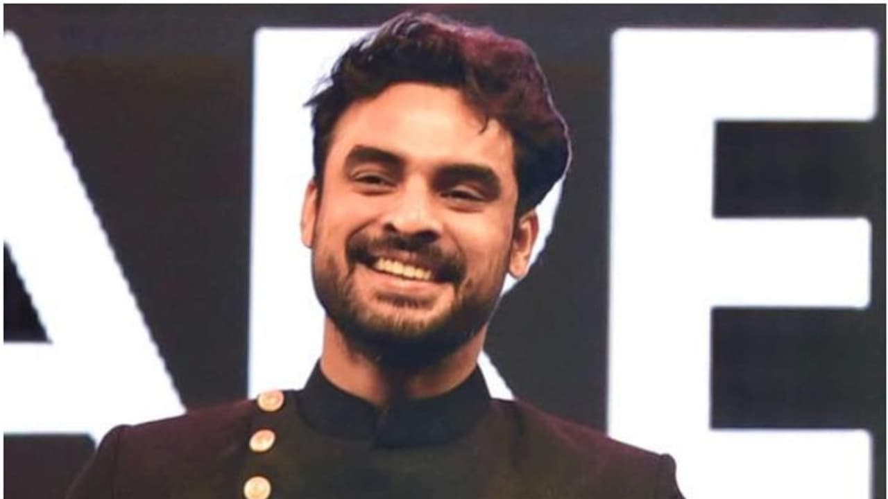 അത് പൊളിച്ചു! ടൊവിനോക്ക് അണിയറ പ്രവർത്തകരുടെ ഉഗ്രൻ പിറന്നാൾ സമ്മാനം, അന്വേഷിപ്പിൻ കണ്ടെത്തും സ്പെഷ്യൽ പോസ്റ്റർ