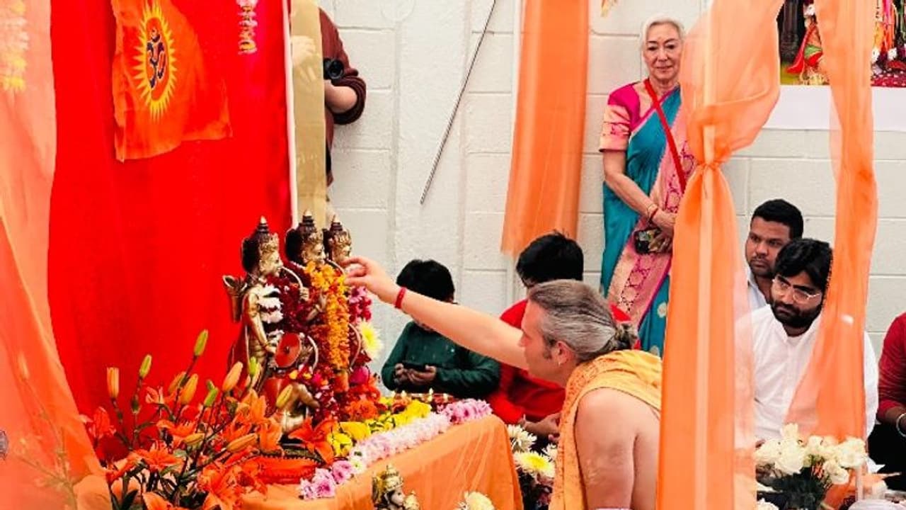 Lord Rama: అయోధ్యతోపాటు మెక్సికోలోనూ ఇవాళే ప్రాణ ప్రతిష్ట.. అమెరికా పురోహితుడి వీడియో వైరల్ Lord Rama: అయోధ్యతోపాటు మెక్సికోలోనూ ఇవాళే ప్రాణ ప్రతిష్ట.. అమెరికా పురోహితుడి వీడియో వైరల్