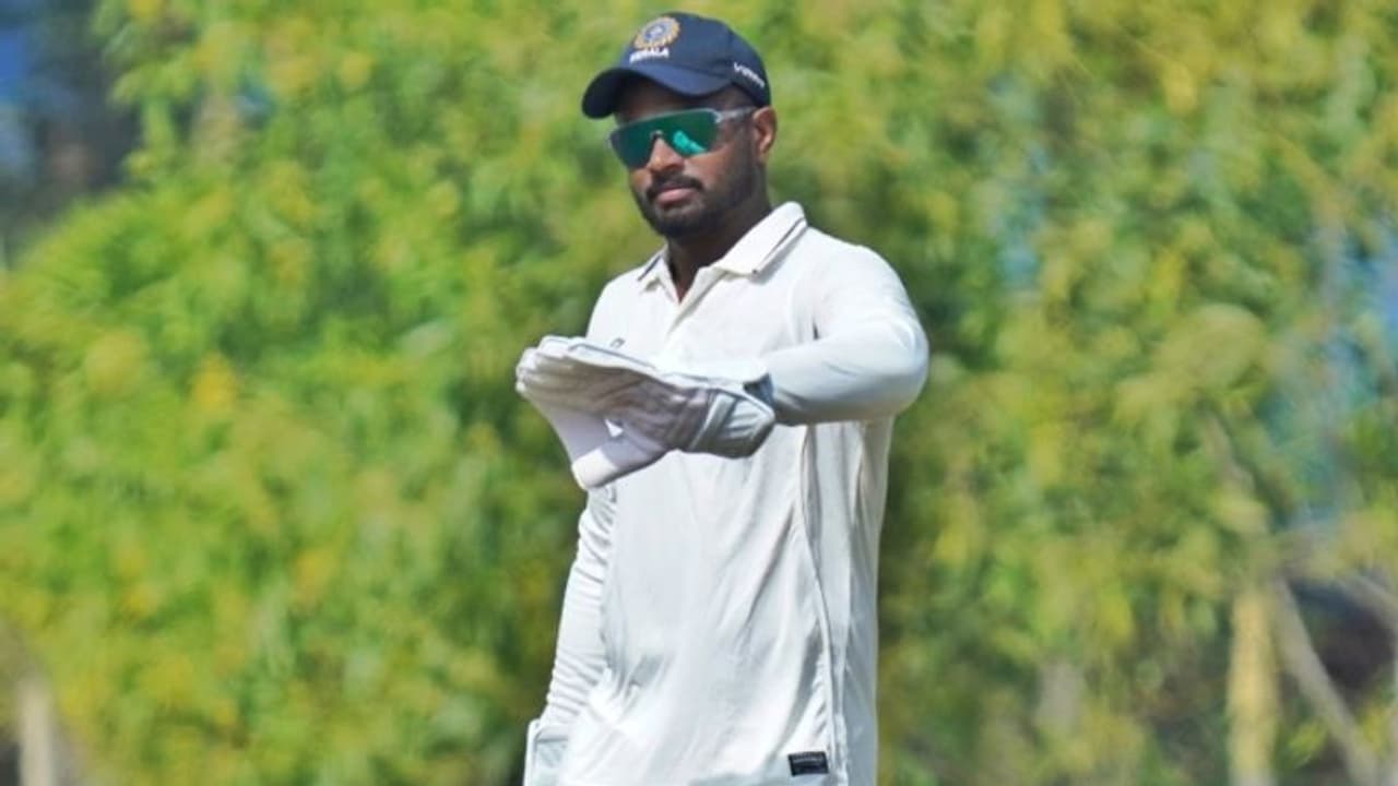 മുംബൈ തന്ന ഇരുട്ടടിയില് നിന്ന് കരകയറാന് കേരളം, സഞ്ജു സാംസണ് ഇല്ല; ബിഹാറിനെതിരെ കളത്തില്, ടോസ് അറിയാം മുംബൈ തന്ന ഇരുട്ടടിയില് നിന്ന് കരകയറാന് കേരളം, സഞ്ജു സാംസണ് ഇല്ല; ബിഹാറിനെതിരെ കളത്തില്, ടോസ് അറിയാം