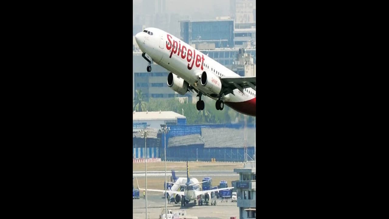 డబ్బులు లేవు.. జీతాలు లేవు.. కష్టాల్లో కంపెనీ.. నగదు కొరతను తీర్చేందుకే కోత.. డబ్బులు లేవు.. జీతాలు లేవు.. కష్టాల్లో కంపెనీ.. నగదు కొరతను తీర్చేందుకే కోత..