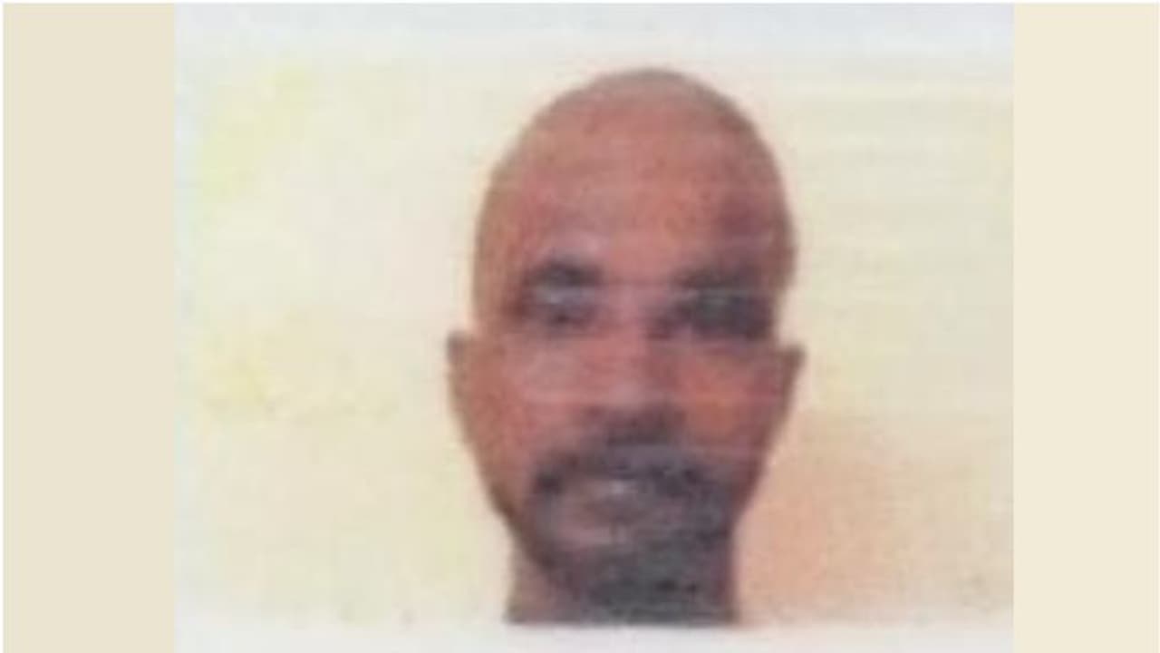 റിയാദിൽ മരിച്ച പ്രവാസി ഇന്ത്യക്കാരന്റെ മൃതദേഹം നാട്ടിൽ കൊണ്ടുപോയി റിയാദിൽ മരിച്ച പ്രവാസി ഇന്ത്യക്കാരന്റെ മൃതദേഹം നാട്ടിൽ കൊണ്ടുപോയി