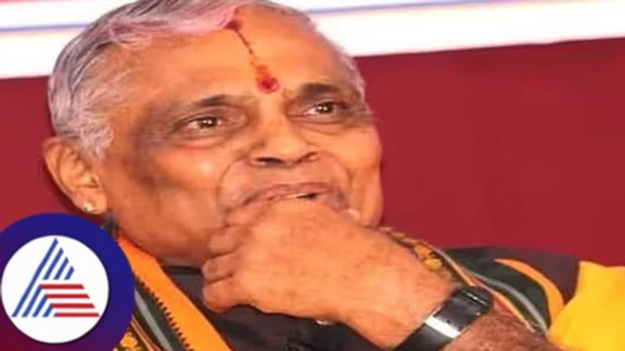 ಬಡ ಅರ್ಚಕರ ಸಂಬಳವನ್ನು ವಾಪಸ್ ಕೇಳುವುದು ಎಷ್ಟು ಸರಿ? ನೋಟಿಸ್ ಕಳಿಸಿದ್ದಕ್ಕೆ ಹಿರೇಮಗಳೂರು ಕಣ್ಣನ್ ಬೇಸರ ಬಡ ಅರ್ಚಕರ ಸಂಬಳವನ್ನು ವಾಪಸ್ ಕೇಳುವುದು ಎಷ್ಟು ಸರಿ? ನೋಟಿಸ್ ಕಳಿಸಿದ್ದಕ್ಕೆ ಹಿರೇಮಗಳೂರು ಕಣ್ಣನ್ ಬೇಸರ