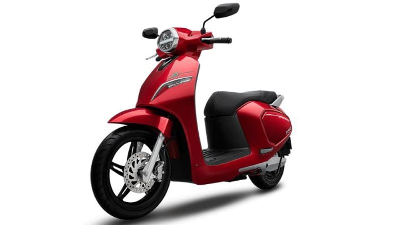 തൂത്തുക്കുടി വഴിയൊരു വിയറ്റ്നാമീസ് സുന്ദരി, പേര് ക്ലാര എസ്! തൂത്തുക്കുടി വഴിയൊരു വിയറ്റ്നാമീസ് സുന്ദരി, പേര് ക്ലാര എസ്!