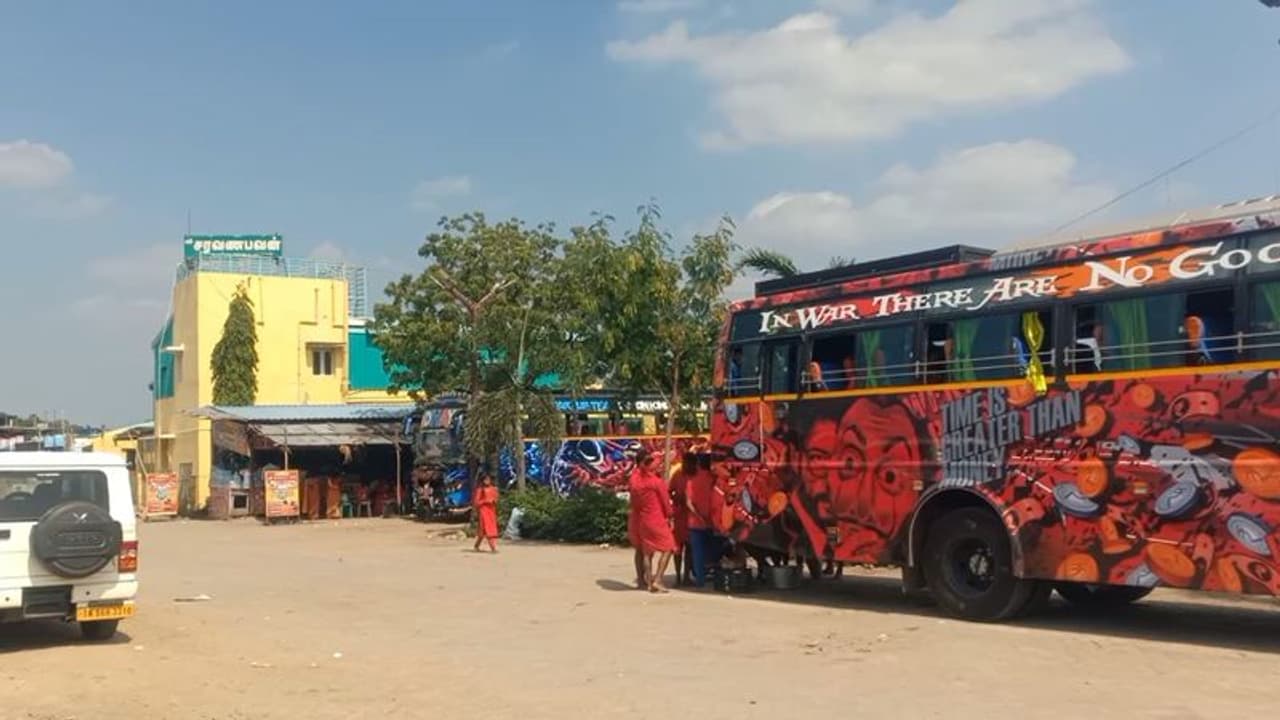 ஓடும் ஆம்னி பேருந்தில் வாழை வியாபாரியிடம் 37 சவரன் நகை, ரூ.25 ஆயிரம் நூதன முறையில் கொள்ளை