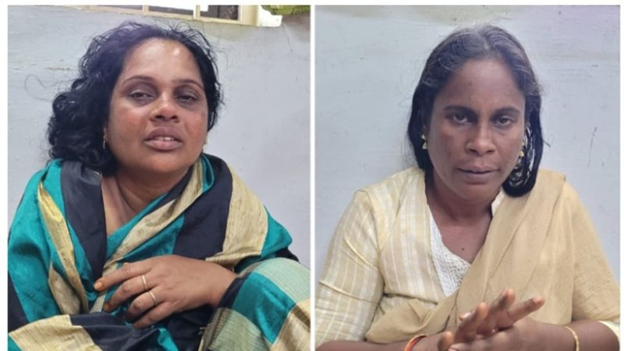 മെഡിക്കൽ കോളേജിൽ രോഗിയുടെ മാല മോഷണം; രക്ഷപ്പെടാന് ശ്രമിക്കുന്നതിനിടെ രണ്ട് സ്ത്രീകള് പിടിയിൽ മെഡിക്കൽ കോളേജിൽ രോഗിയുടെ മാല മോഷണം; രക്ഷപ്പെടാന് ശ്രമിക്കുന്നതിനിടെ രണ്ട് സ്ത്രീകള് പിടിയിൽ