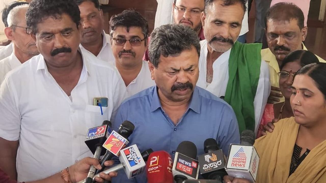 ಶಾಸಕ ಹರೀಶ್ ನೀತಿಪಾಠದ ಅಗತ್ಯ ನನಗಿಲ್ಲ: ಎಂ.ಪಿ.ರೇಣುಕಾಚಾರ್ಯ ಟಾಂಗ್