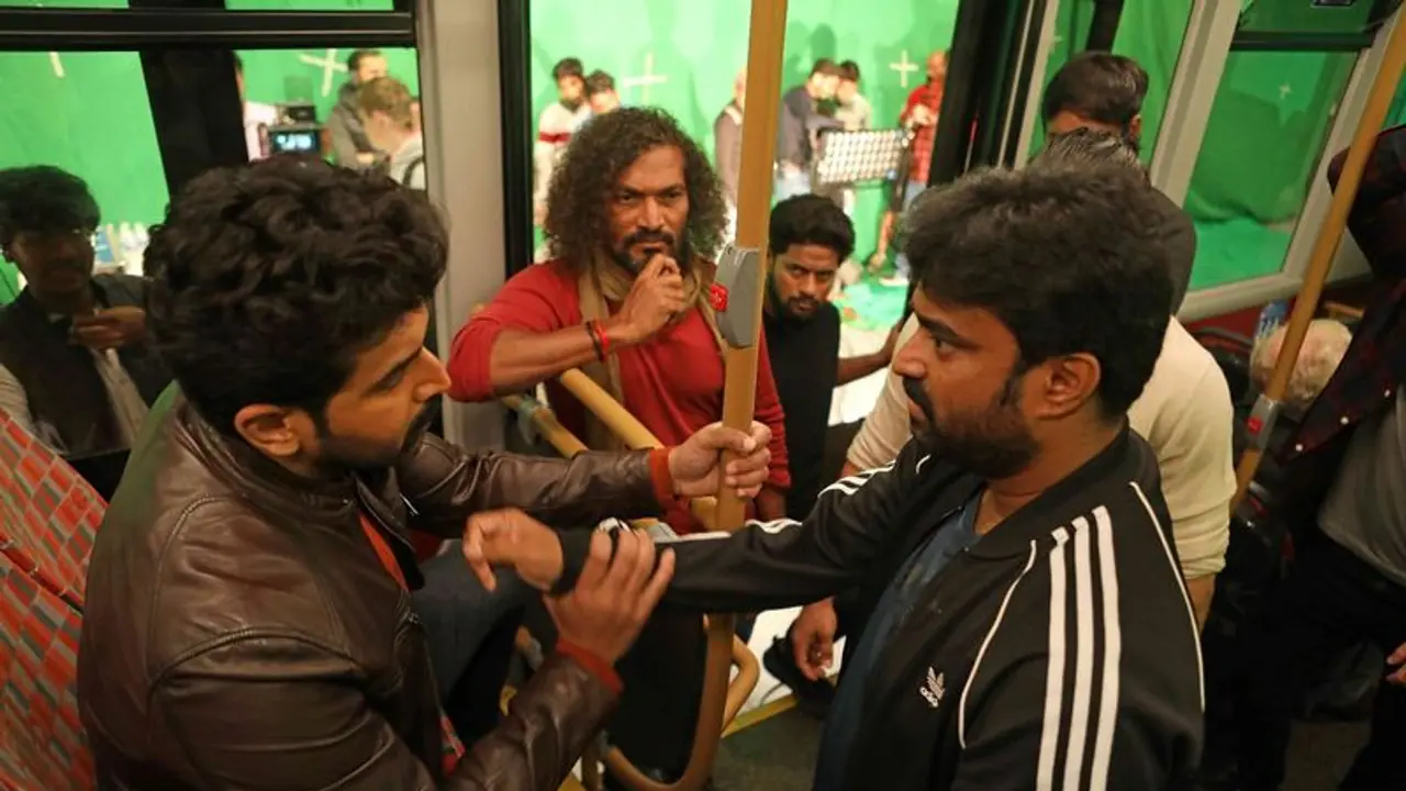 என்னை அறிந்தால் வெற்றிக்கு பின்.. அருண் விஜய்யுடன் சேர்ந்து ஆக்ஷன் காட்சியில் மெர்சல் செய்த ஸ்டண்ட் சில்வா! என்னை அறிந்தால் வெற்றிக்கு பின்.. அருண் விஜய்யுடன் சேர்ந்து ஆக்ஷன் காட்சியில் மெர்சல் செய்த ஸ்டண்ட் சில்வா!