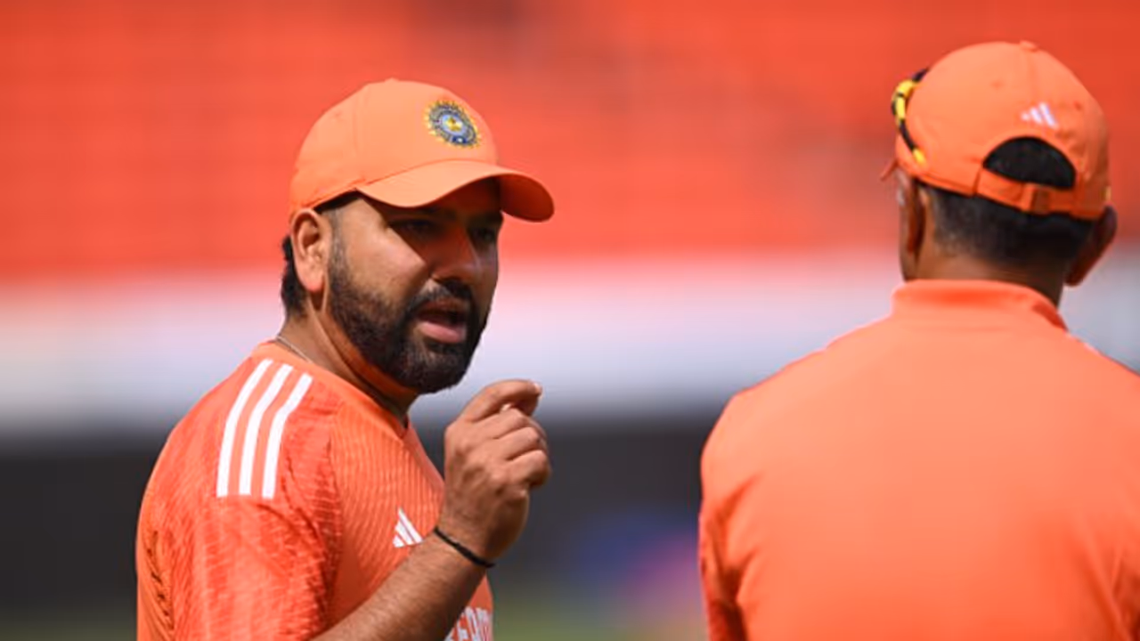 ಹೈದರಬಾದ್ ಟೆಸ್ಟ್: ಭಾರತ ಎದುರು ಟಾಸ್ ಗೆದ್ದ ಇಂಗ್ಲೆಂಡ್ ಬ್ಯಾಟಿಂಗ್ ಆಯ್ಕೆ ಹೈದರಬಾದ್ ಟೆಸ್ಟ್: ಭಾರತ ಎದುರು ಟಾಸ್ ಗೆದ್ದ ಇಂಗ್ಲೆಂಡ್ ಬ್ಯಾಟಿಂಗ್ ಆಯ್ಕೆ