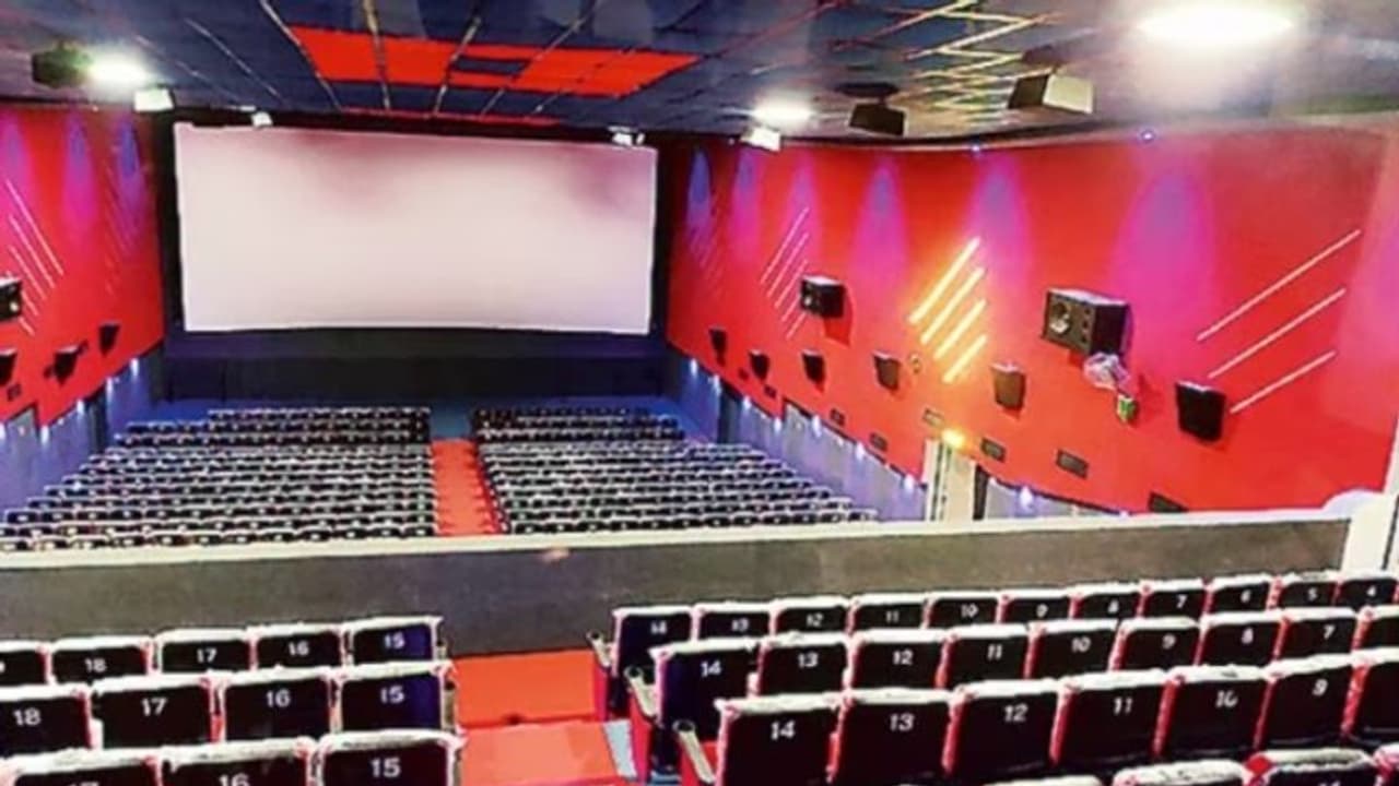 ബജറ്റ് വെറും 70 കോടി, കളക്ഷനില് എക്കാലത്തേയും ഒന്നാമത്, ഒരു അപൂര്വ വിജയത്തിന്റെ കഥ ബജറ്റ് വെറും 70 കോടി, കളക്ഷനില് എക്കാലത്തേയും ഒന്നാമത്, ഒരു അപൂര്വ വിജയത്തിന്റെ കഥ