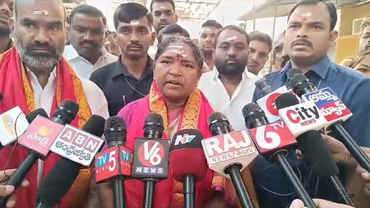 ప్రతిపక్షంలో బుద్దిగా పని చేయ్ కేటీఆర్ మంత్రి సీతక్క ఫైర్