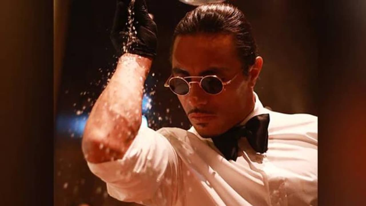 ഒരുനേരത്തെ ഭക്ഷണത്തിന് 90 ലക്ഷം ബില്ല്, 20 ലക്ഷം ടിപ്പ്; സാൾട്ട് ബേയുടെ ബില്ല് കണ്ട് കണ്ണുതള്ളി സോഷ്യൽ മീഡിയ ഒരുനേരത്തെ ഭക്ഷണത്തിന് 90 ലക്ഷം ബില്ല്, 20 ലക്ഷം ടിപ്പ്; സാൾട്ട് ബേയുടെ ബില്ല് കണ്ട് കണ്ണുതള്ളി സോഷ്യൽ മീഡിയ