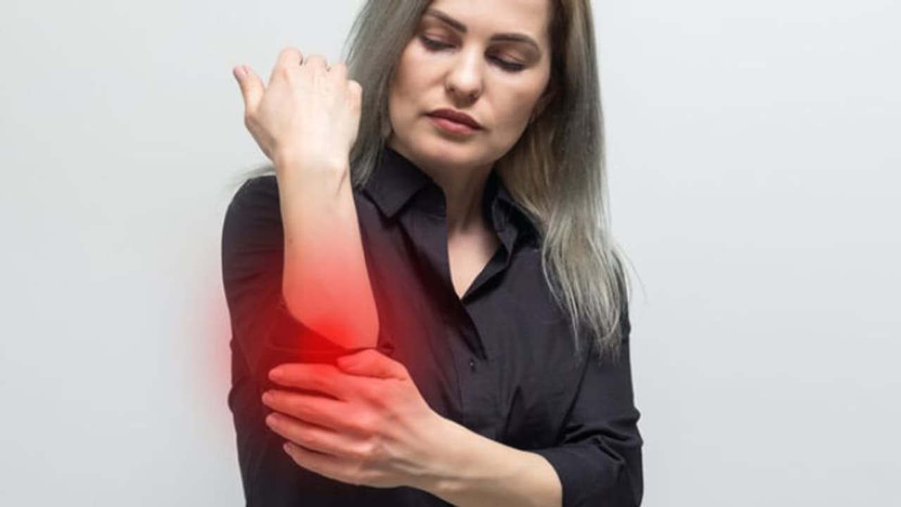 ഓസ്റ്റിയോപൊറോസിസ്; ഈ കാരണങ്ങളെയും ലക്ഷണങ്ങളെയും തിരിച്ചറിയാതെ പോകരുതേ...