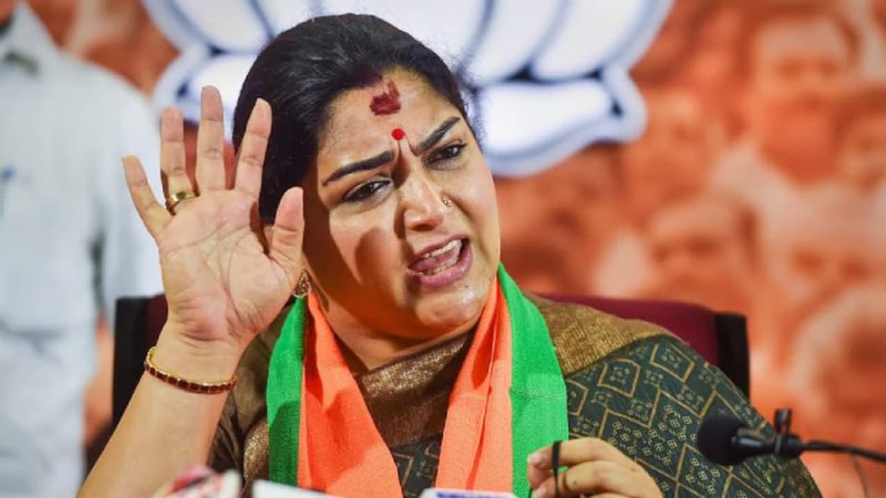 'ചെരുപ്പ് ഊരി ഹീറോയോട് ചോദിച്ചു, അടി രഹസ്യമായി വേണോ പരസ്യമായി വേണോ?':ഖുശ്ബു