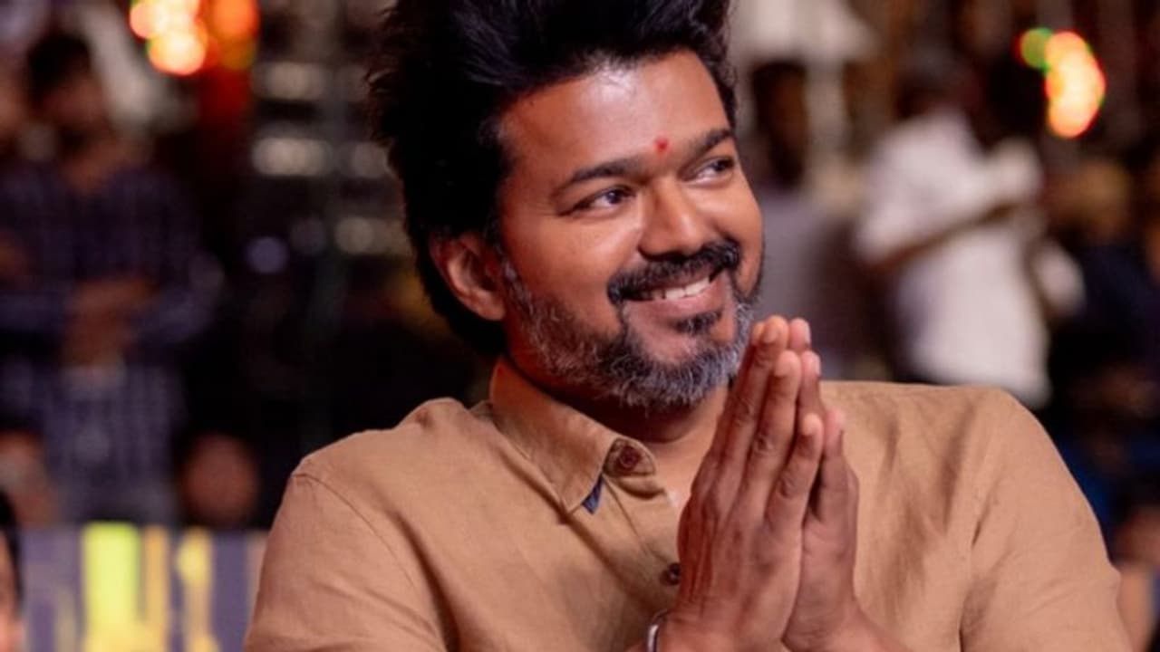 Breaking: ರಾಜಕೀಯಕ್ಕೆ ಇಳಿದ ದಳಪತಿ ವಿಜಯ್, 'ತಮಿಳಗ ವೆಟ್ರಿ ಕಳಗಂ' ಪಕ್ಷ ಘೋಷಣೆ! Breaking: ರಾಜಕೀಯಕ್ಕೆ ಇಳಿದ ದಳಪತಿ ವಿಜಯ್, 'ತಮಿಳಗ ವೆಟ್ರಿ ಕಳಗಂ' ಪಕ್ಷ ಘೋಷಣೆ!