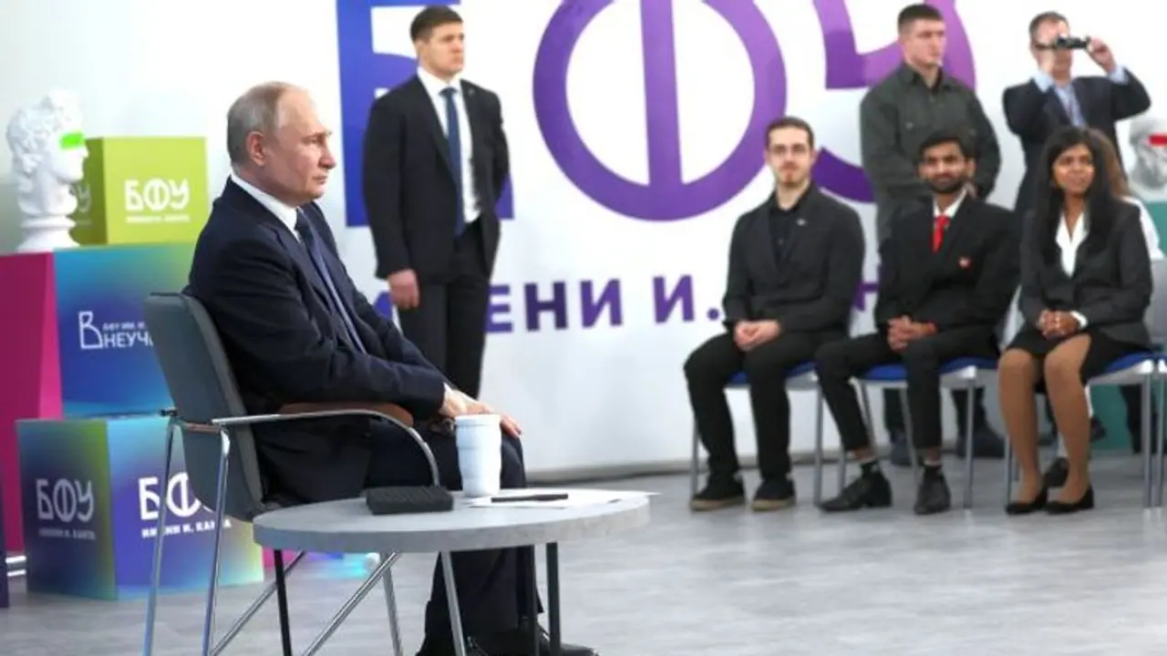 Putin's ally predicts potential threats to Presidential challengers, cites poisoning concerns