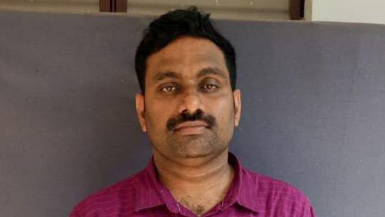 പ്രായപൂര്ത്തിയാകാത്ത കുട്ടികള്ക്ക് നേരെ ലൈംഗികാതിക്രമം; 37 കാരന് ഏഴ് വര്ഷം കഠിനതടവും പിഴയും പ്രായപൂര്ത്തിയാകാത്ത കുട്ടികള്ക്ക് നേരെ ലൈംഗികാതിക്രമം; 37 കാരന് ഏഴ് വര്ഷം കഠിനതടവും പിഴയും