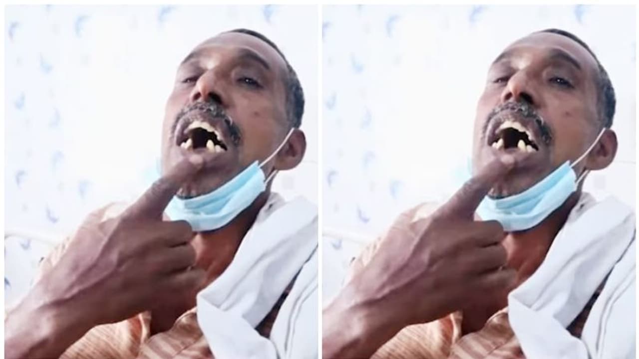 ഉത്സവത്തിനിടെ എസ്.ഐ 56 കാരന്റെ പല്ലടിച്ചു കൊഴിച്ചു; മറ്റു പല്ലുകൾ ഇളകി, പരാതി ഉത്സവത്തിനിടെ എസ്.ഐ 56 കാരന്റെ പല്ലടിച്ചു കൊഴിച്ചു; മറ്റു പല്ലുകൾ ഇളകി, പരാതി