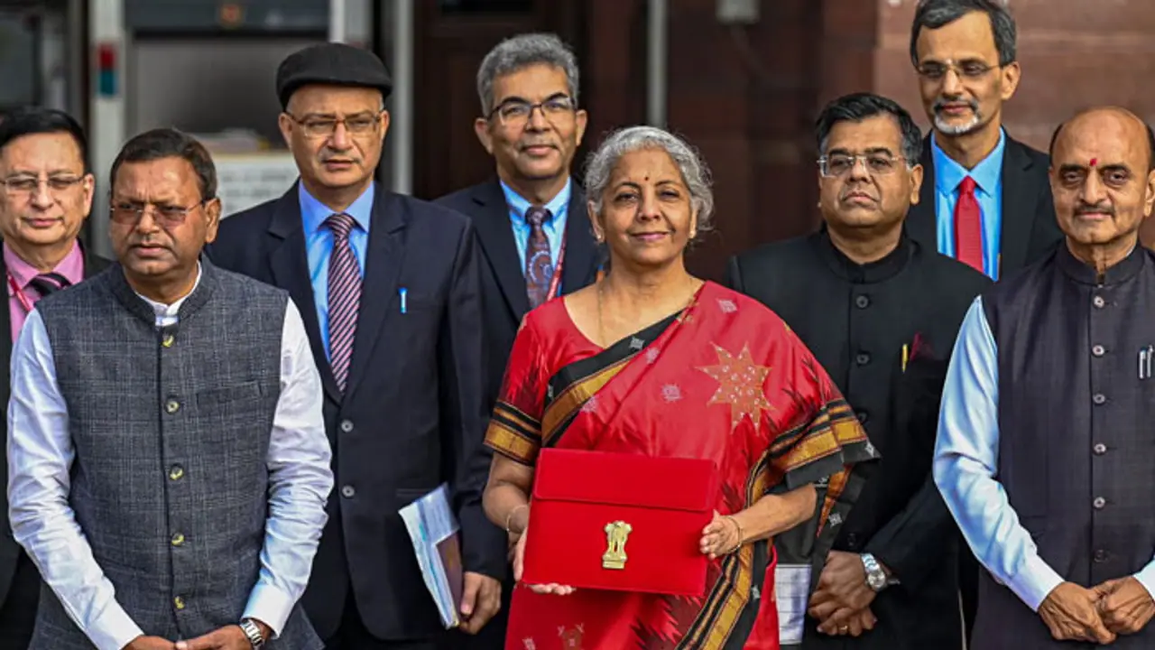 ഇടക്കാല ബജറ്റ് നാളെ; തെരഞ്ഞെടുപ്പ് മുന്നിർത്തി വൻ പ്രഖ്യാപനങ്ങൾക്ക് സാധ്യത, ആദായ നികുതിയിൽ ഇളവ് വന്നേക്കും ഇടക്കാല ബജറ്റ് നാളെ; തെരഞ്ഞെടുപ്പ് മുന്നിർത്തി വൻ പ്രഖ്യാപനങ്ങൾക്ക് സാധ്യത, ആദായ നികുതിയിൽ ഇളവ് വന്നേക്കും