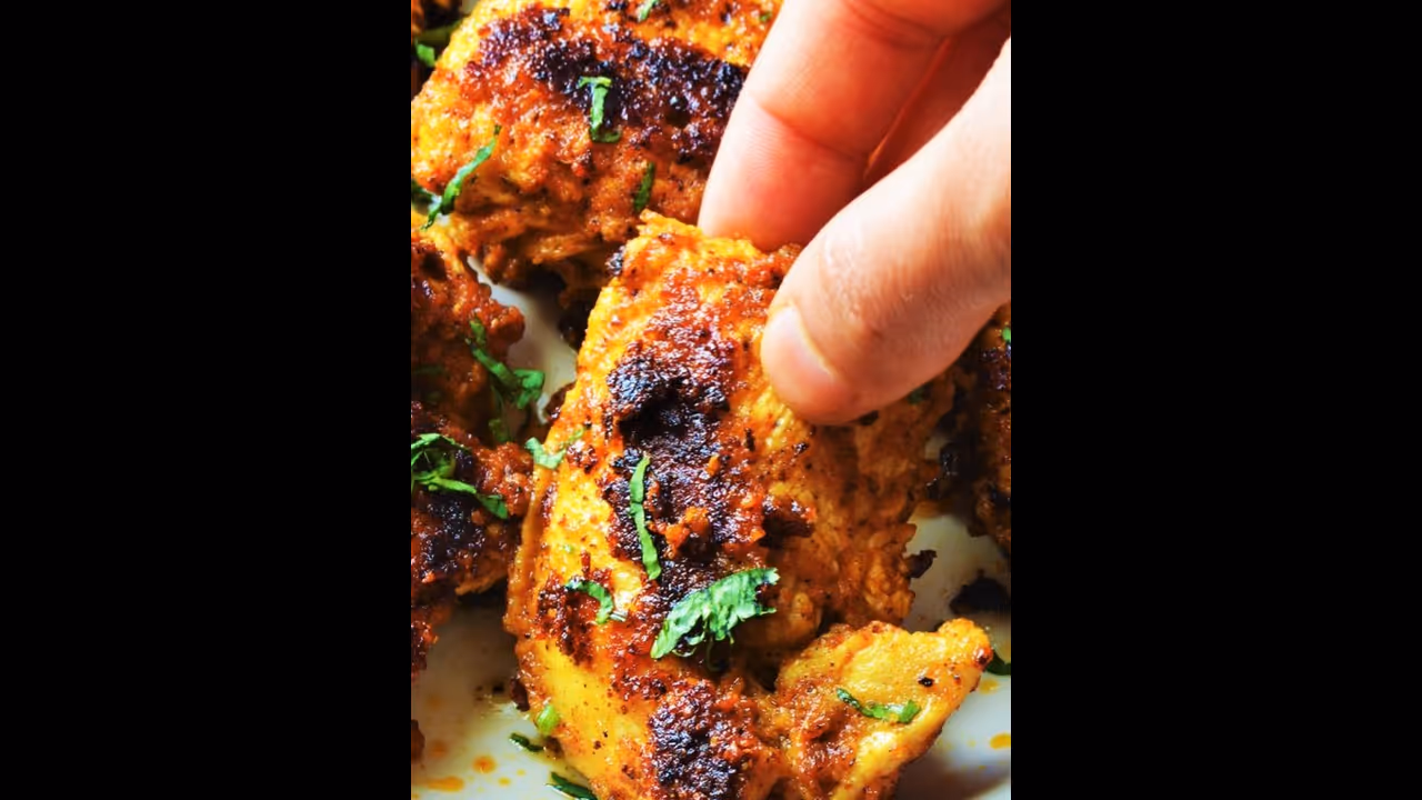 ಪನೀರ್ ಆರ್ಡರ್ ಮಾಡಿದ್ದೆ, ಚಿಕನ್ನಲ್ಲ; 50 ಲಕ್ಷ ರೂ ಪರಿಹಾರ ಕೇಳಿದ ಮಹಿಳೆ! ಪನೀರ್ ಆರ್ಡರ್ ಮಾಡಿದ್ದೆ, ಚಿಕನ್ನಲ್ಲ; 50 ಲಕ್ಷ ರೂ ಪರಿಹಾರ ಕೇಳಿದ ಮಹಿಳೆ!