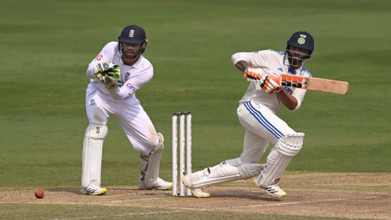 DRS Controversy: Ravindra Jadeja's LBW dismissal sparks debate, Ravi Shastri offers explanation