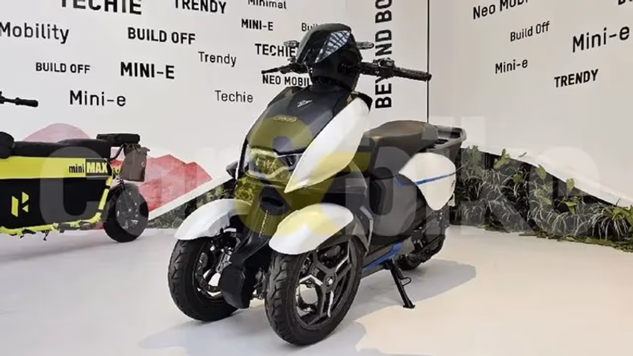 மூன்று சக்கர எலெக்ட்ரிக் பைக்கை களமிறக்கிய ஹீரோ நிறுவனம்! ஈசி பேலன்ஸ் பண்ணி ஓட்டலாம்! மூன்று சக்கர எலெக்ட்ரிக் பைக்கை களமிறக்கிய ஹீரோ நிறுவனம்! ஈசி பேலன்ஸ் பண்ணி ஓட்டலாம்!