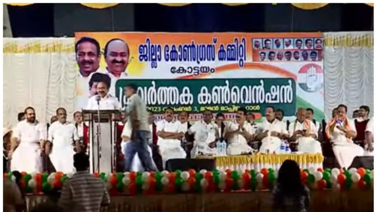 കോട്ടയം സീറ്റിലെ സ്ഥാനാർഥി നിർണയം; ജോസഫ് ഗ്രൂപ്പിലെ പരസ്യതർക്കങ്ങളിൽ കോൺഗ്രസിന് അതൃപ്തി കോട്ടയം സീറ്റിലെ സ്ഥാനാർഥി നിർണയം; ജോസഫ് ഗ്രൂപ്പിലെ പരസ്യതർക്കങ്ങളിൽ കോൺഗ്രസിന് അതൃപ്തി