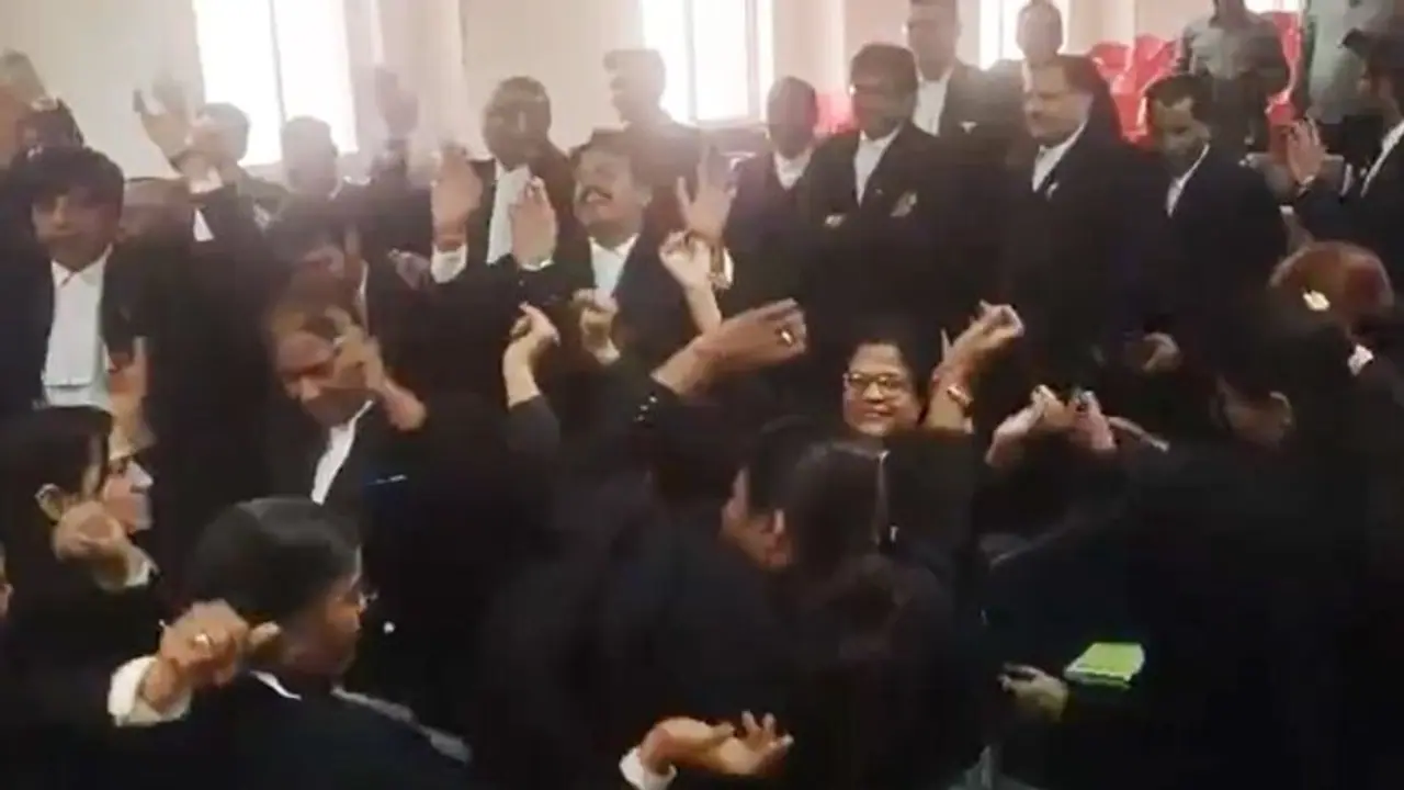 'Jai Shri Ram': Video of Rajasthan High Court lawyers dancing to 'Keejo Kesari Ke Laal' goes viral (WATCH)