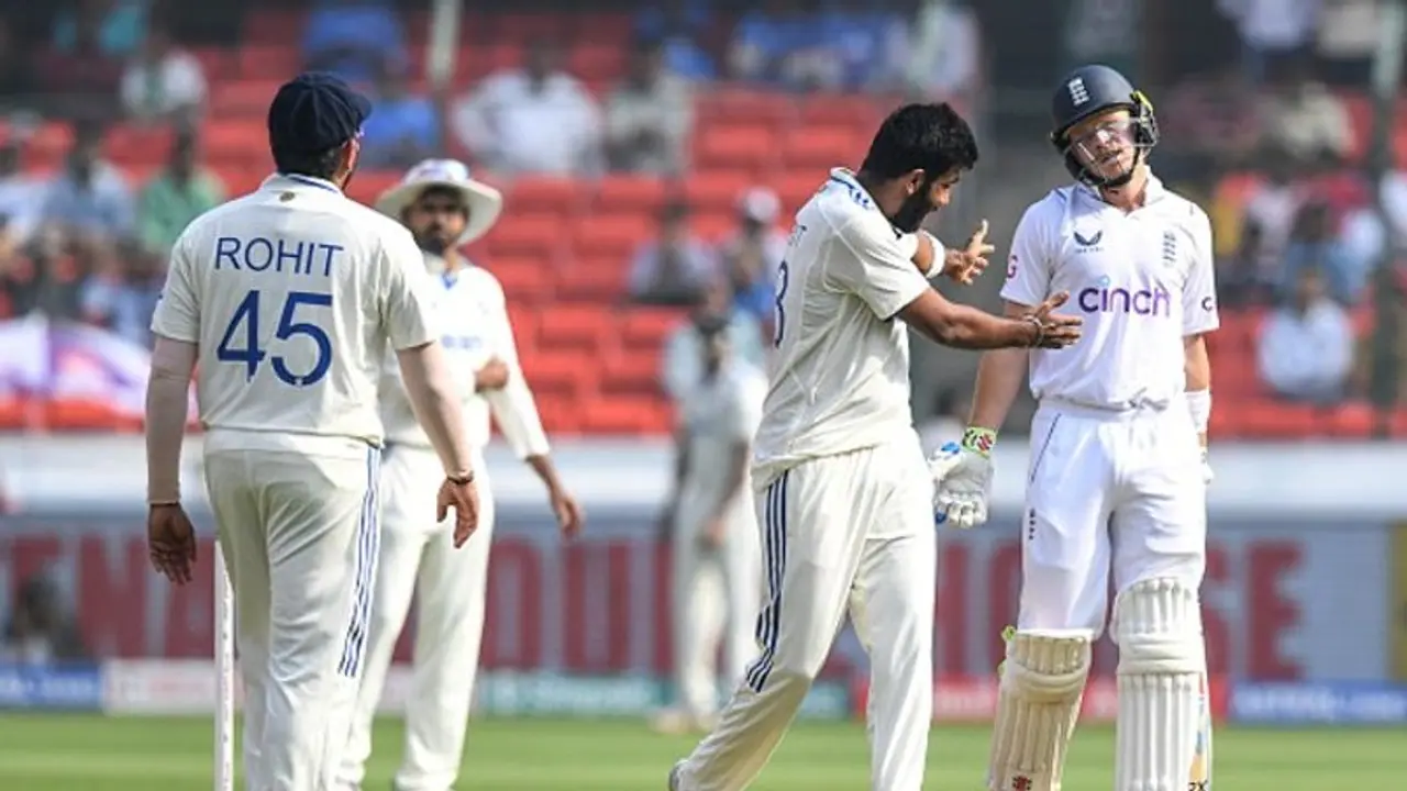 ഇരട്ട സെഞ്ചുറിക്കകലെ പോപ്പ് വീണു! ഇംഗ്ലണ്ടിനെതിരെ വിജയലക്ഷ്യം മറികടക്കാന് ഇന്ത്യ കുറച്ച് വിയര്ക്കും ഇരട്ട സെഞ്ചുറിക്കകലെ പോപ്പ് വീണു! ഇംഗ്ലണ്ടിനെതിരെ വിജയലക്ഷ്യം മറികടക്കാന് ഇന്ത്യ കുറച്ച് വിയര്ക്കും