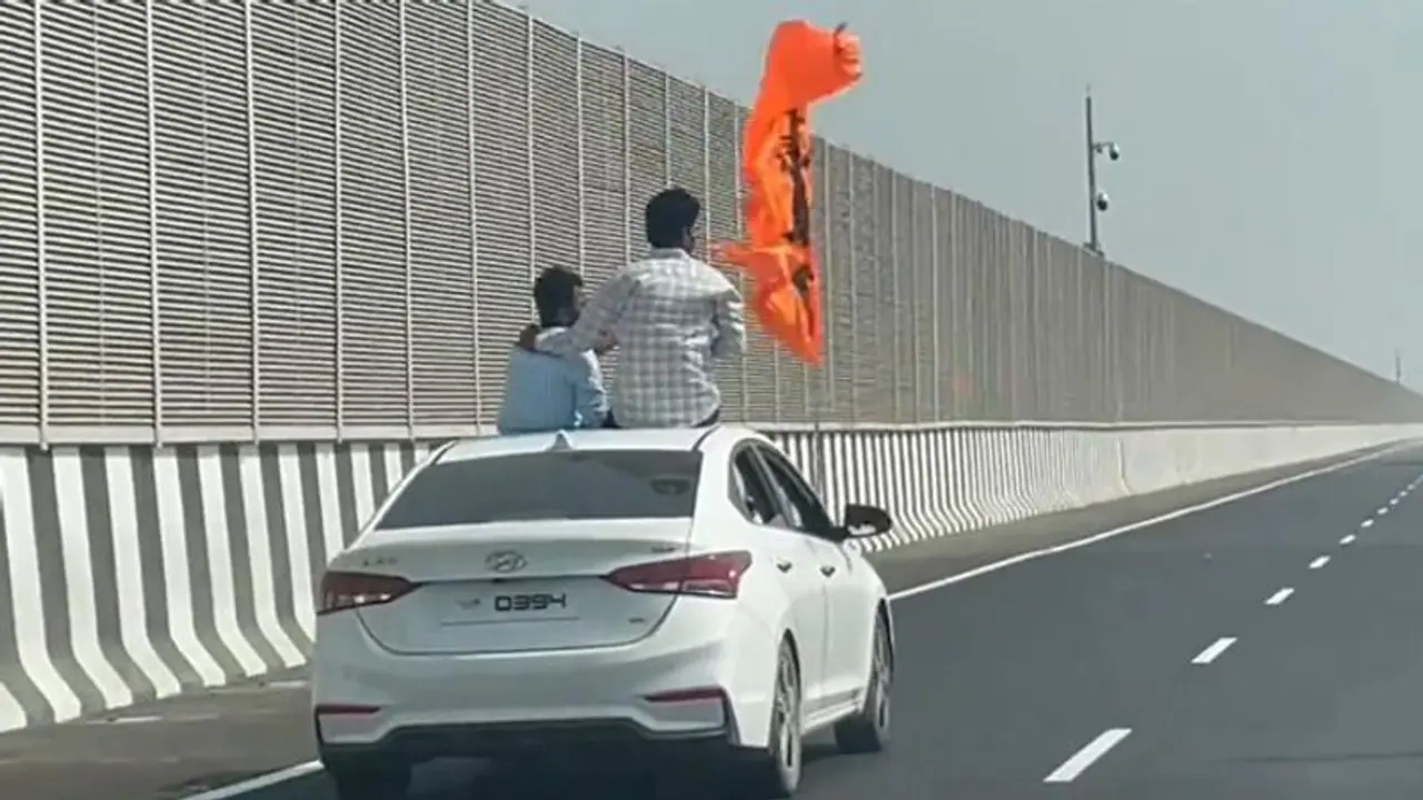 Navi Mumbai Police reacts after videos showing people stopping cars on Atal Setu Navi Mumbai Police reacts after videos showing people stopping cars on Atal Setu