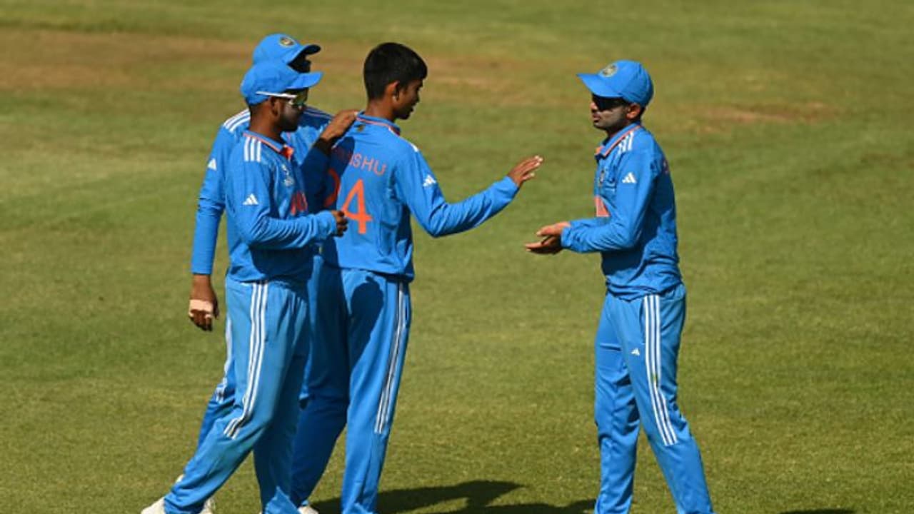 ICC Under 19 World Cup 2024 : ఇరగదీసిన టీమిండియా కుర్రాళ్లు .. అమెరికాపై విజయం, టోర్నీలో హ్యాట్రిక్ విక్టరీ ICC Under 19 World Cup 2024 : ఇరగదీసిన టీమిండియా కుర్రాళ్లు .. అమెరికాపై విజయం, టోర్నీలో హ్యాట్రిక్ విక్టరీ