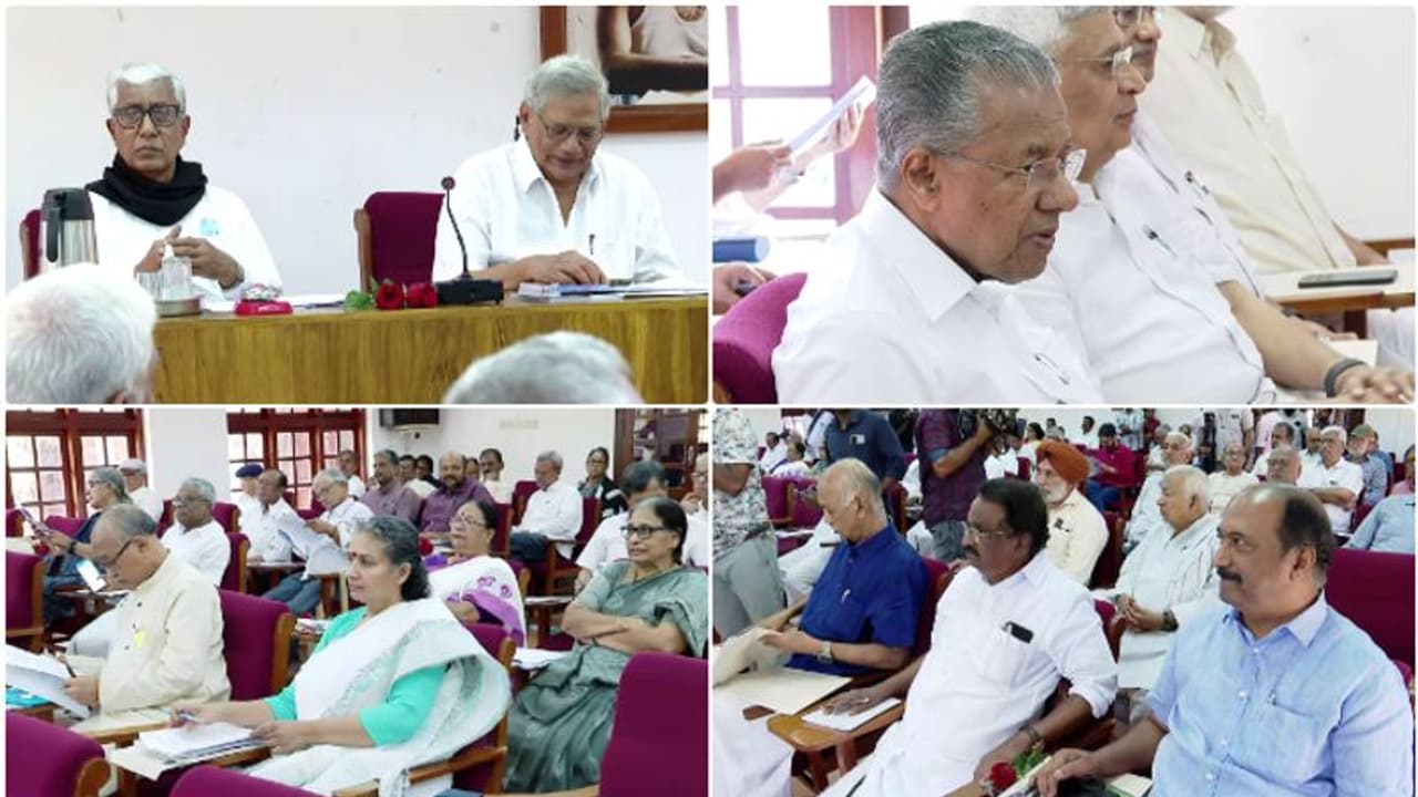 ശക്തി കേന്ദ്രങ്ങളിൽ പോലും ഒറ്റക്ക് ജയിക്കാനാവാത്ത സ്ഥിതി, കോൺഗ്രസുമായി സഖ്യമുണ്ടാക്കുന്നതിൽ എതിർപ്പില്ല;സിപിഎം ശക്തി കേന്ദ്രങ്ങളിൽ പോലും ഒറ്റക്ക് ജയിക്കാനാവാത്ത സ്ഥിതി, കോൺഗ്രസുമായി സഖ്യമുണ്ടാക്കുന്നതിൽ എതിർപ്പില്ല;സിപിഎം