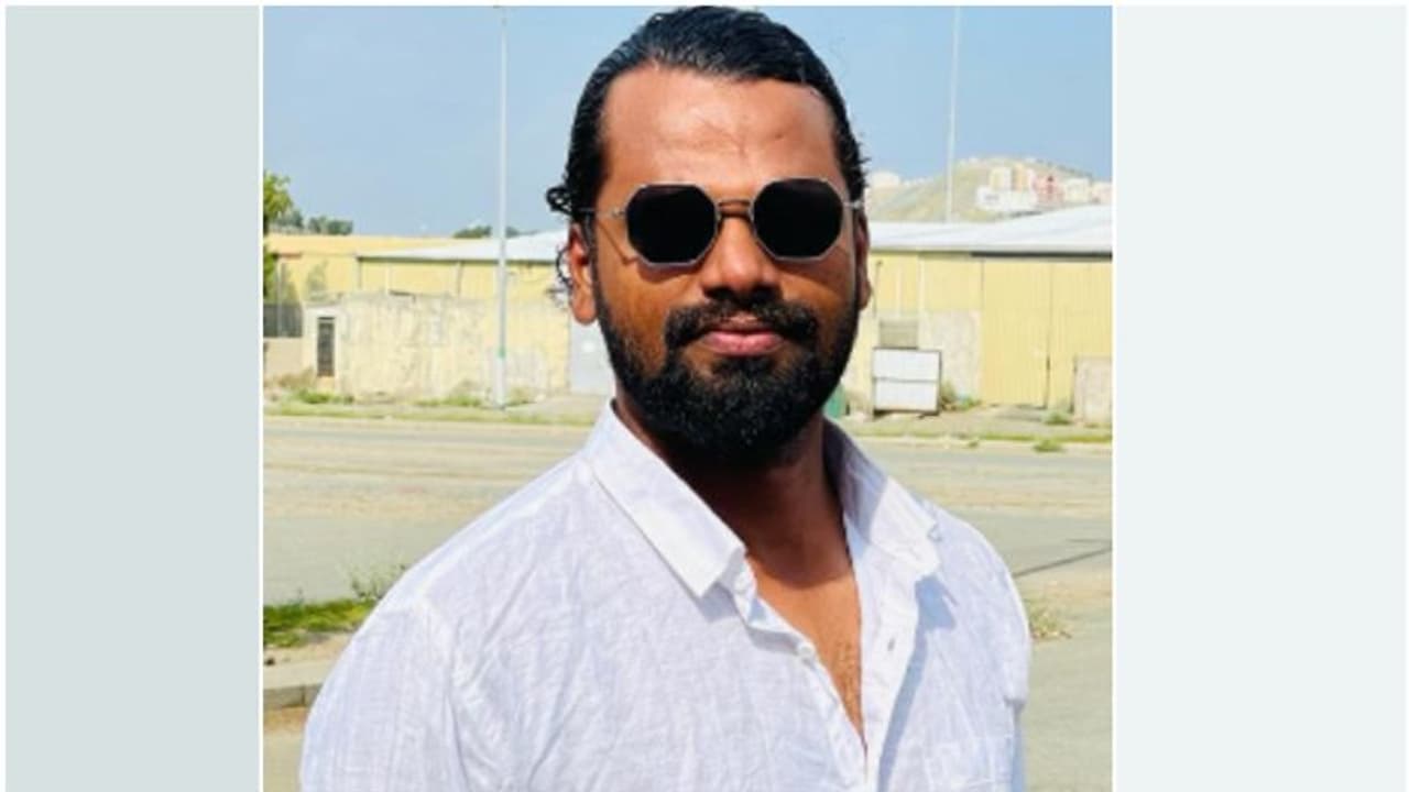 വാഹനങ്ങൾ കൂട്ടിയിടിച്ച് പ്രവാസി മലയാളി യുവാവ് മരിച്ചു; മറ്റൊരു മലയാളിക്ക് പരിക്ക് വാഹനങ്ങൾ കൂട്ടിയിടിച്ച് പ്രവാസി മലയാളി യുവാവ് മരിച്ചു; മറ്റൊരു മലയാളിക്ക് പരിക്ക്